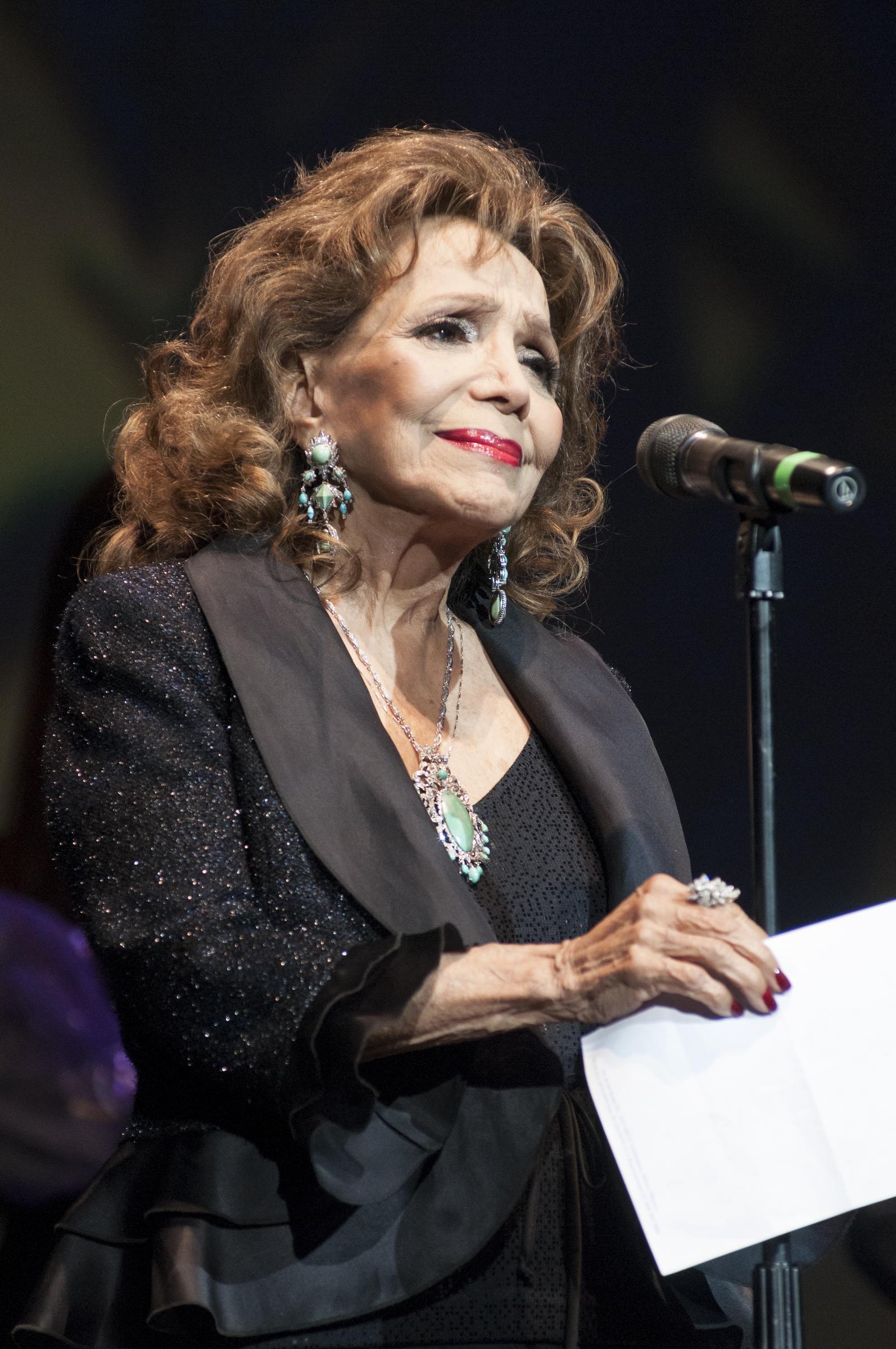 María Victoria es homenajeada durante el Festival Internacional de Cine de Guadalajara el 21 de marzo de 2014 en Guadalajara, México | Fuente: Getty Images