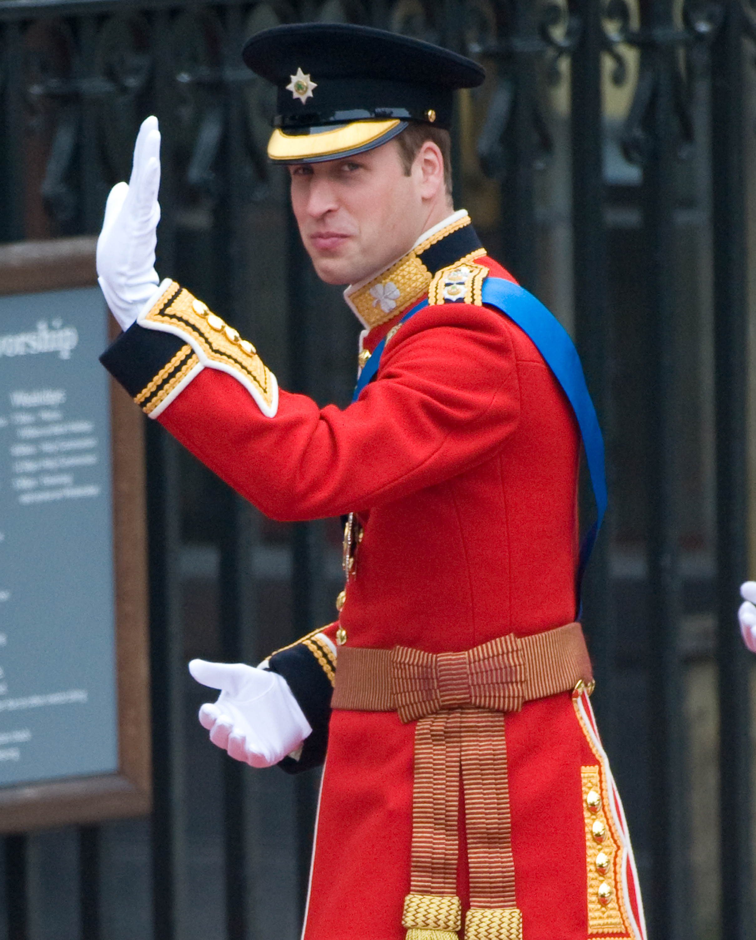 El príncipe William llega para asistir a su Boda Real con Catherine Middleton en la Abadía de Westminster en Londres, Inglaterra, el 29 de abril de 2011 | Fuente: Getty Images