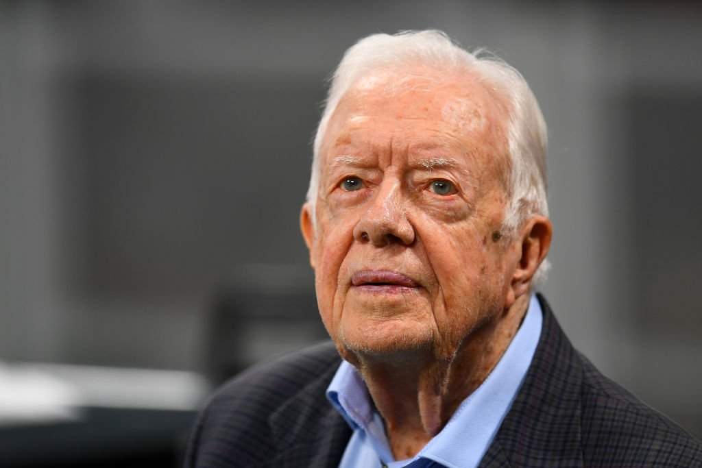 El ex presidente Jimmy Carter en un juego entre los Halcones de Atlanta y los Bengals de Cincinnati. | Foto: Getty Images