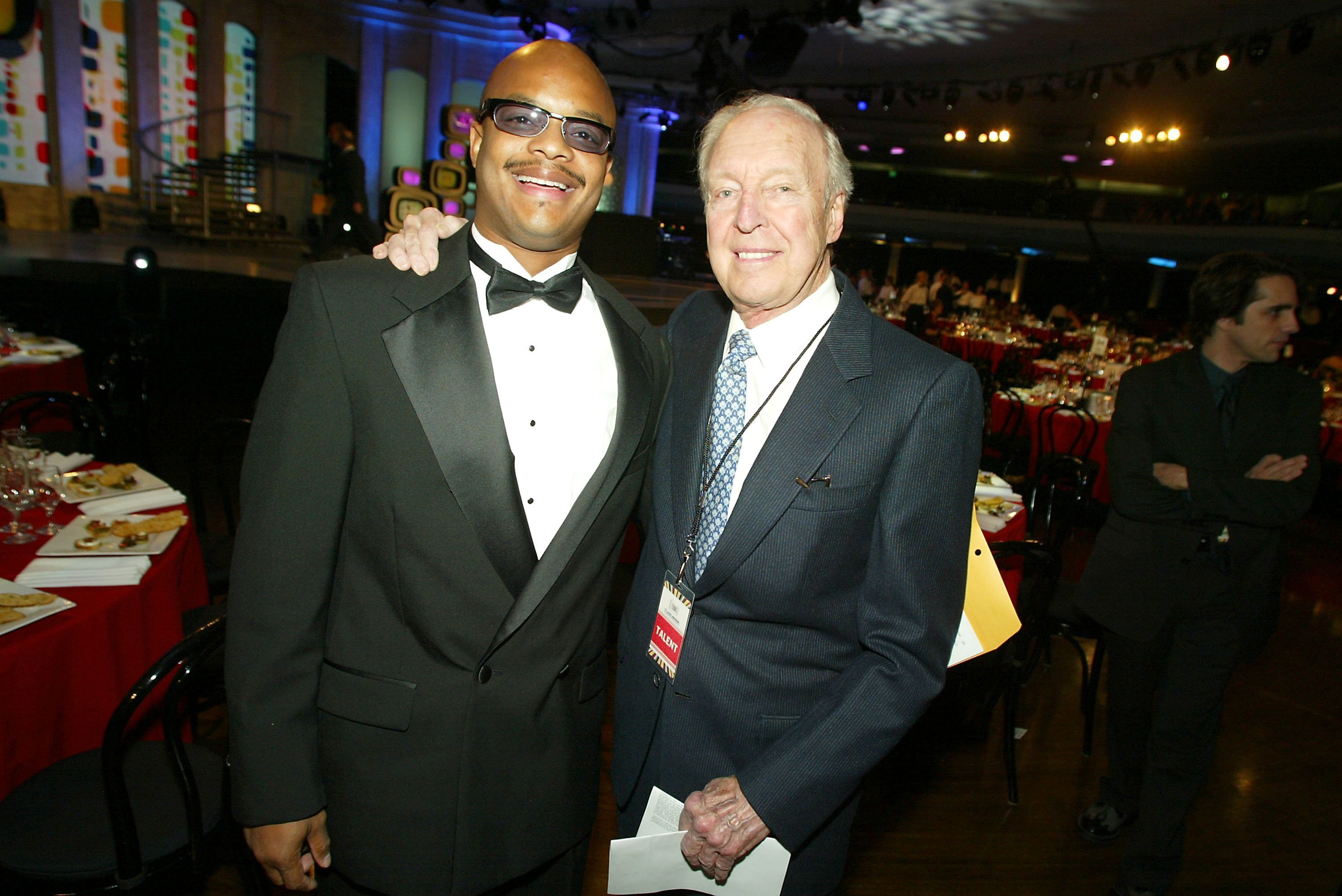 El actor Todd Bridges posa con Conrad Bain durante los TV Land Awards 2003 en el Hollywood Palladium de California. I Foto: Getty Images