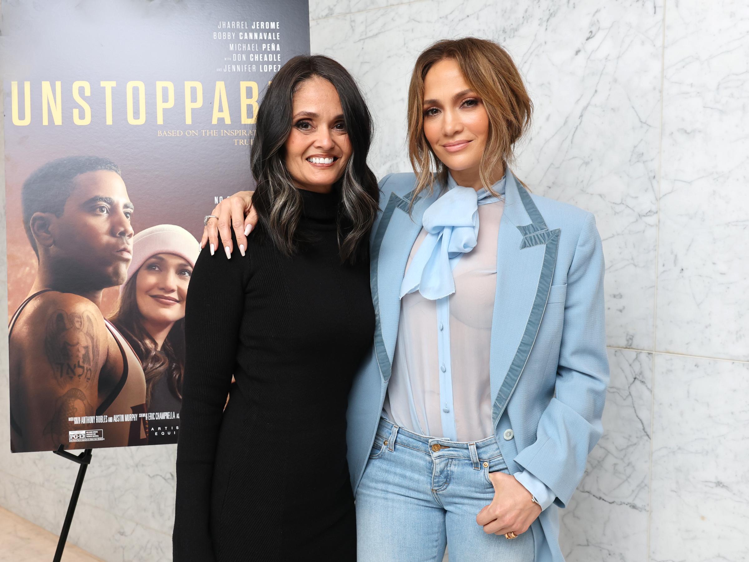 Judy Robles and Jennifer Lopez el 15 de diciembre de 2024, en Los Ángeles, California | Fuente: Getty Images