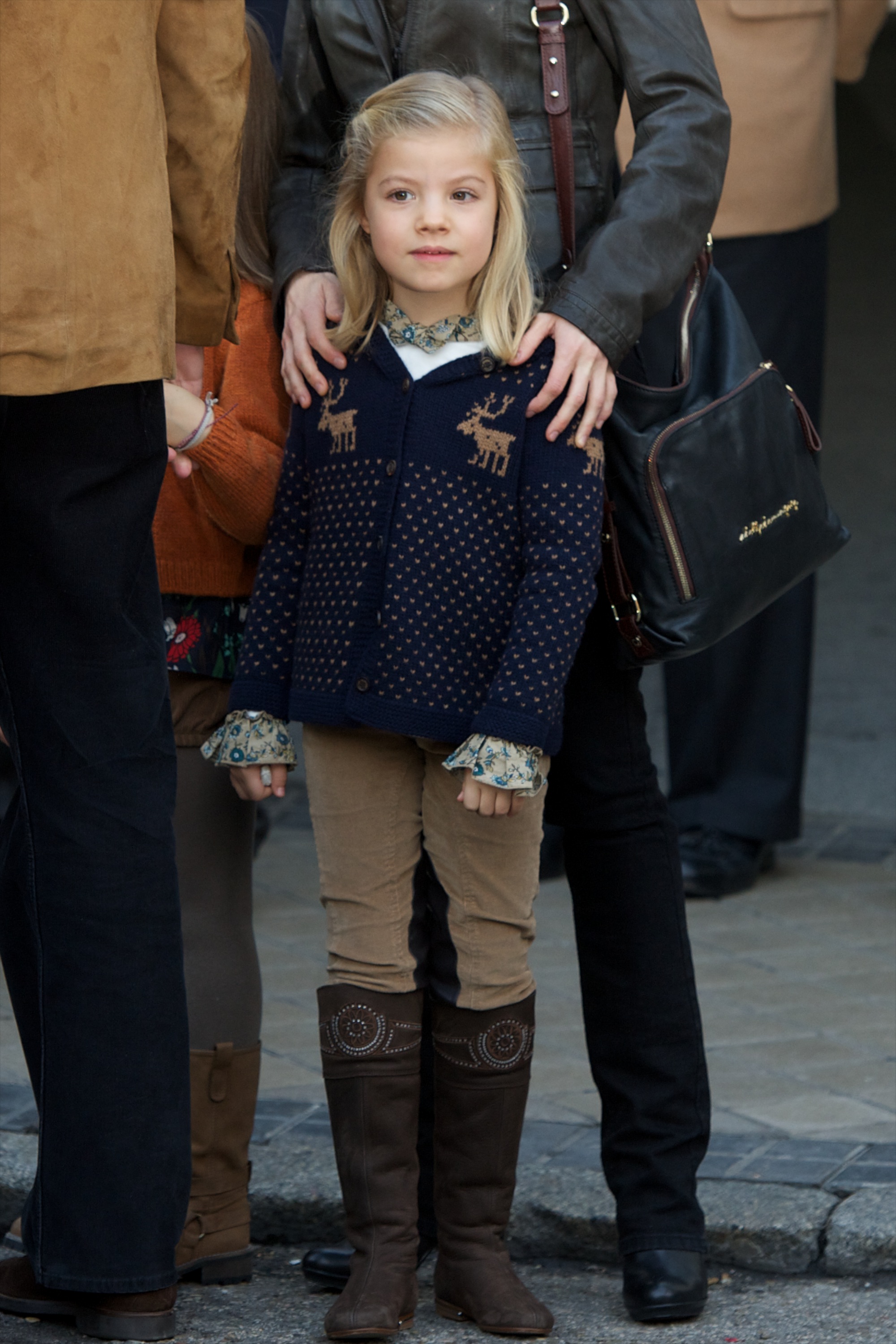 La infanta Sofía de España visitó al Rey Juan Carlos de España en el Hospital USP San José el 25 de noviembre de 2012 en Madrid, España. El Rey Juan Carlos de España fue operado de la cadera izquierda.