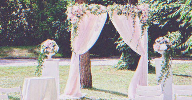 Altar decorado para una boda. | Foto: Pexels