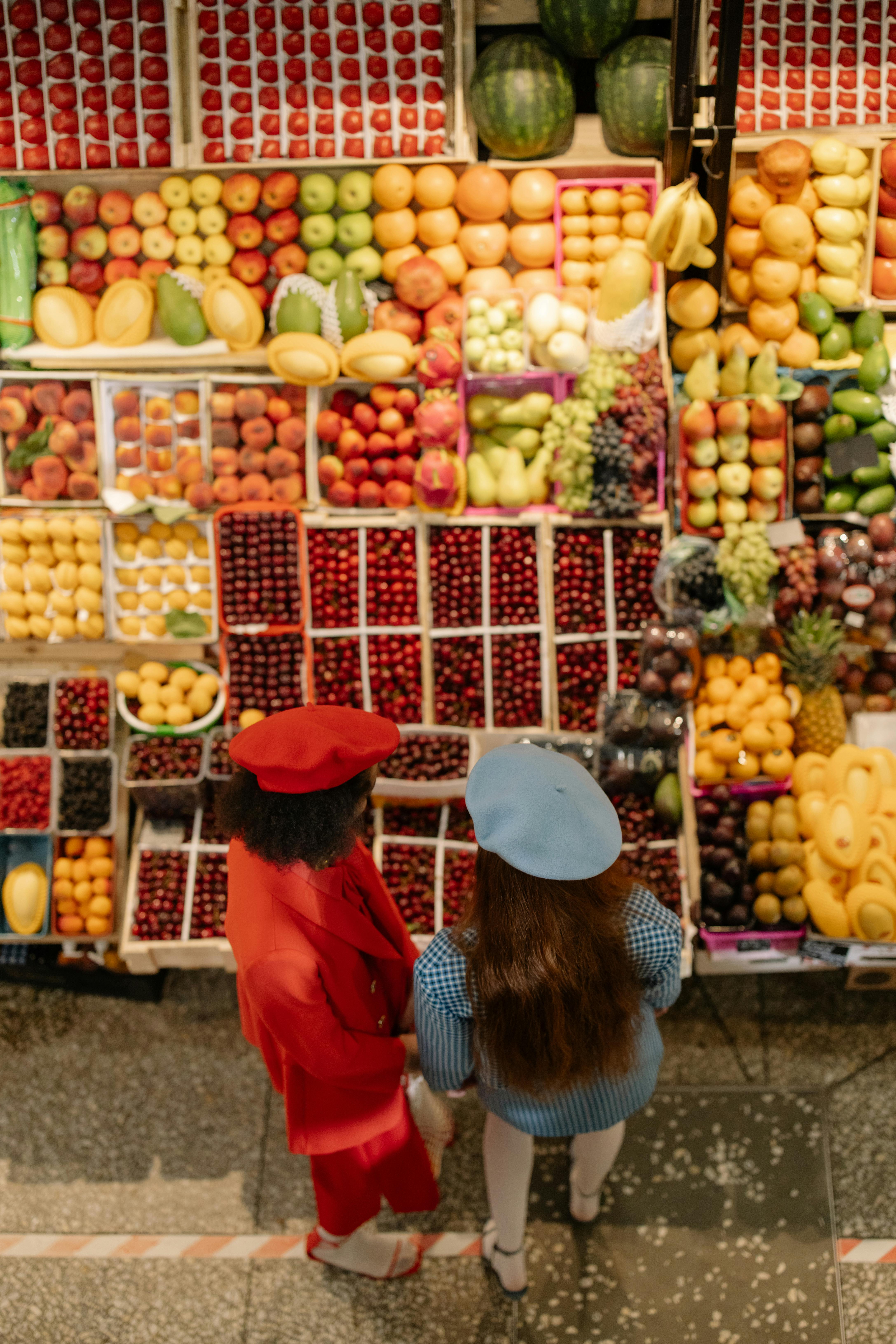 Dos mujeres en un supermercado | Fuente: Pexels