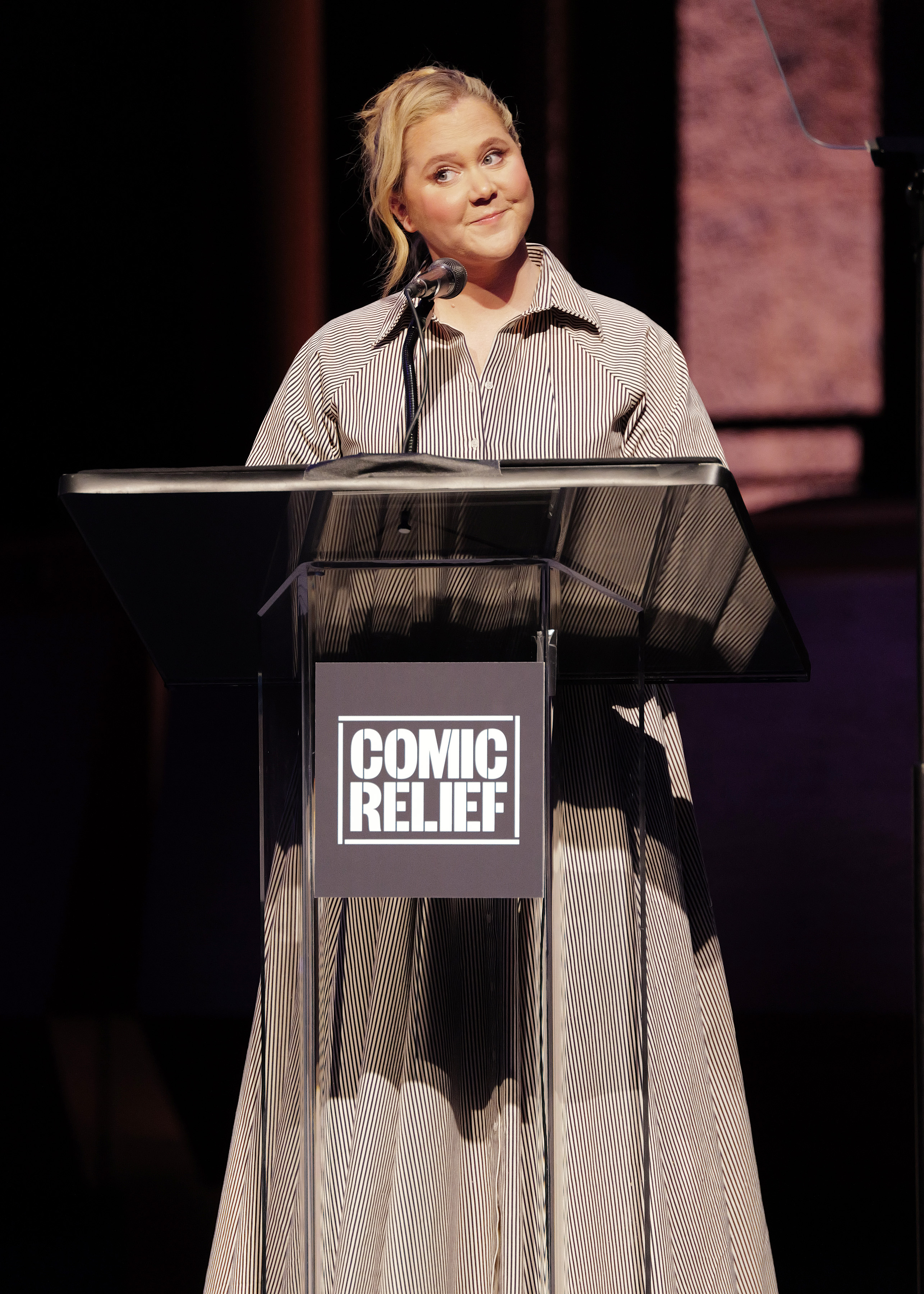 Amy Schumer durante el Premio Icono Inaugural en Comic Relief Live el 9 de diciembre de 2024, en Nueva York. | Fuente: Getty Images