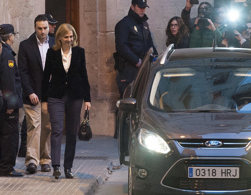 La infanta Cristina saliendo del Palacio de Justicia, el 8 de febrero de 2014 en Palma de Mallorca, España. | Foto: Getty Images