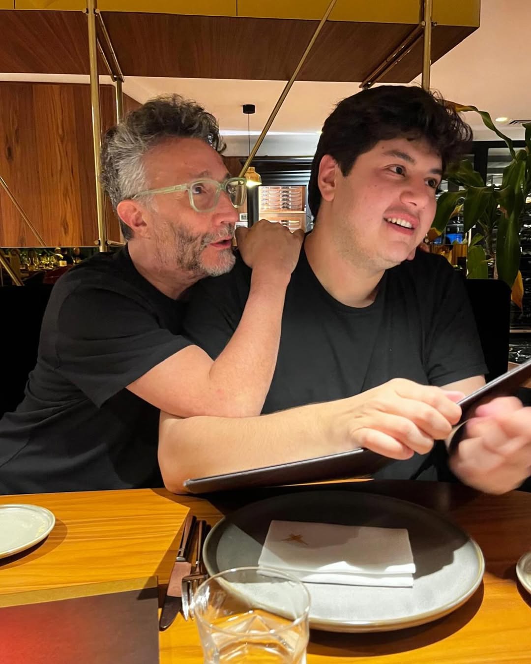 Fito Páez junto a su hijo, Martín Páez Roth | Fuente: Instagram/fitopaezmusica