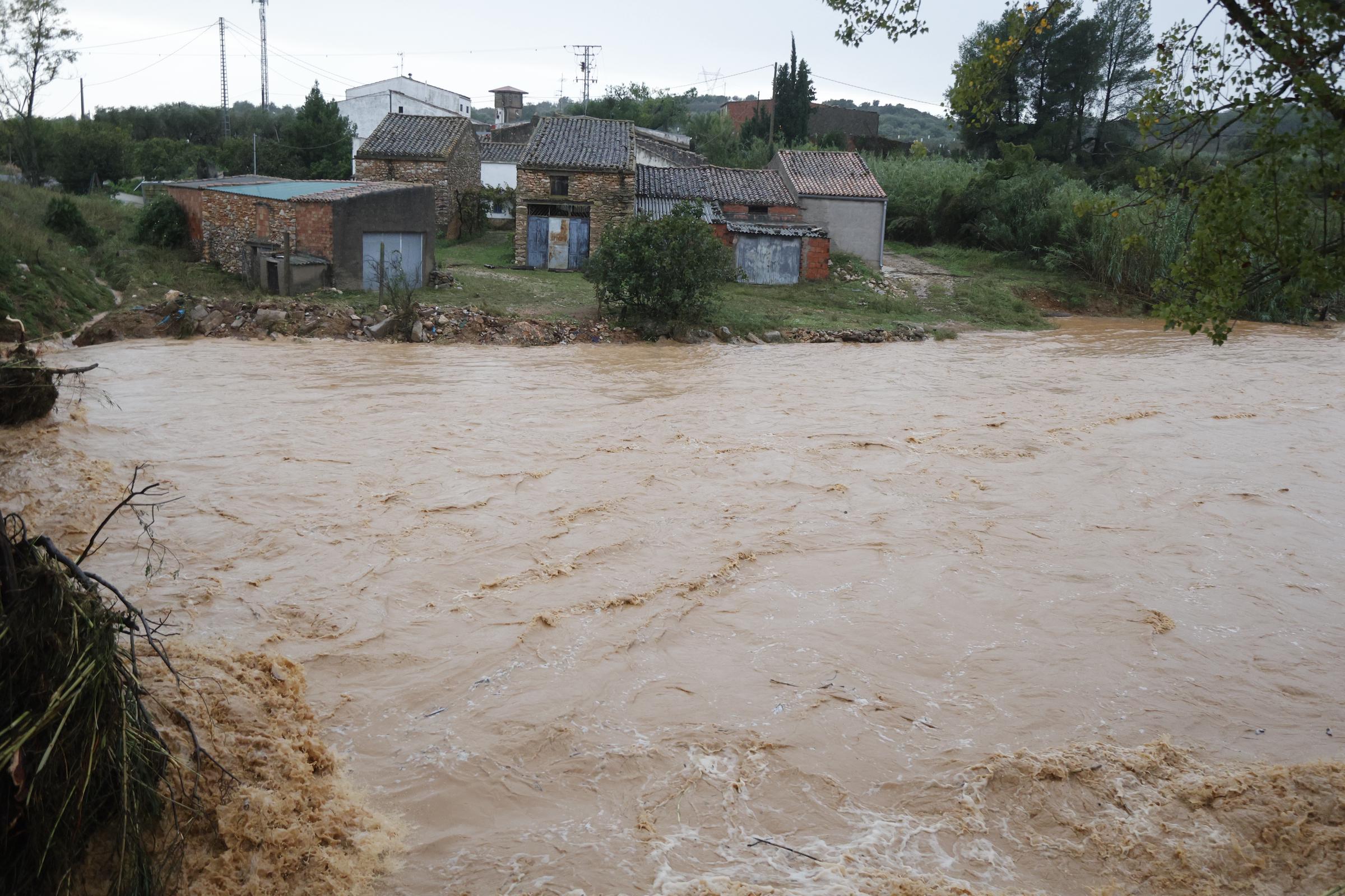 Un río desbordado por la DANA, el 31 de octubre de 2024 en Castellón, Comunidad Valenciana, España | Fuente: Getty Images