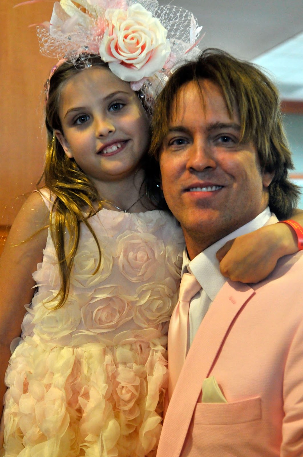 Dannielynn y Larry Birkhead en el 141º Derby de Kentucky en Churchill Downs el 2 de mayo de 2015, en Louisville, Kentucky. | Fuente: Getty Images