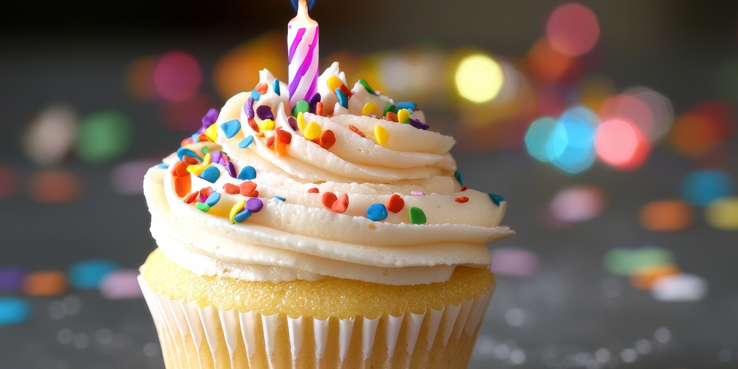 Un cupcake colorato | Fonte: Shutterstock
