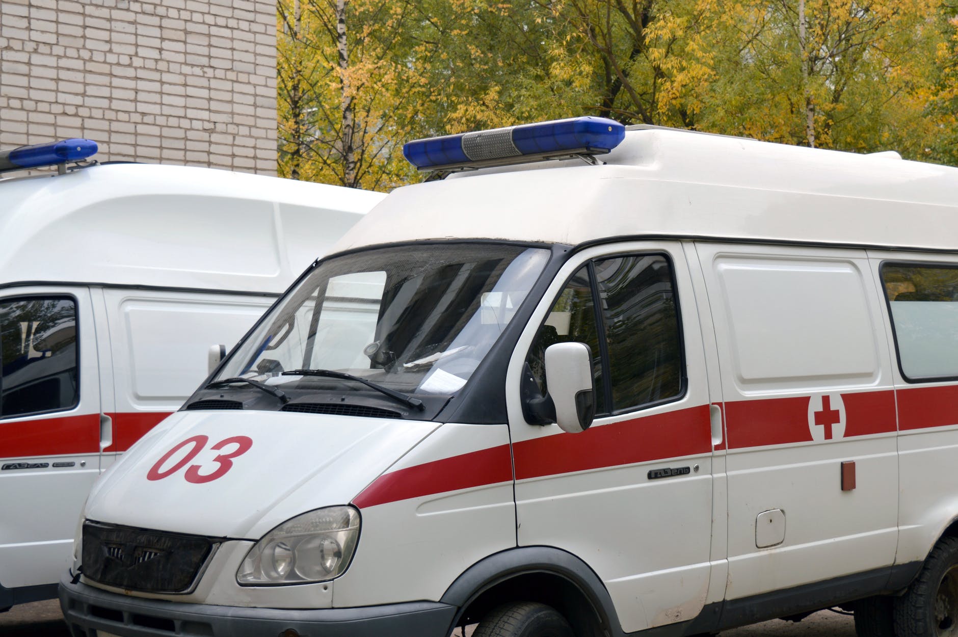Ambulancias estacionadas. | Imagen: Pexels