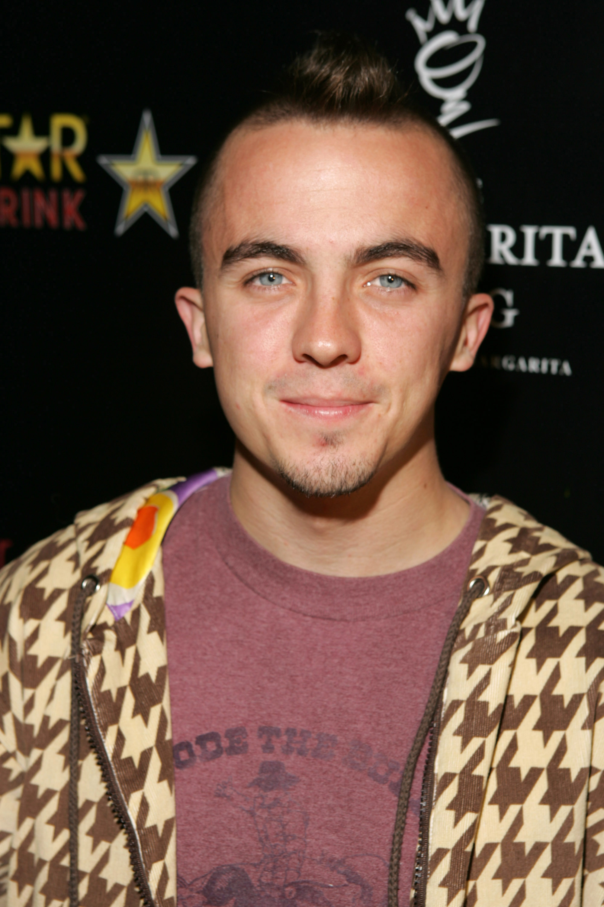 Frankie Muniz en la fiesta de presentación de 1690 Swimwear el 1 de abril de 2007, en Los Ángeles, California. | Fuente: Getty Images