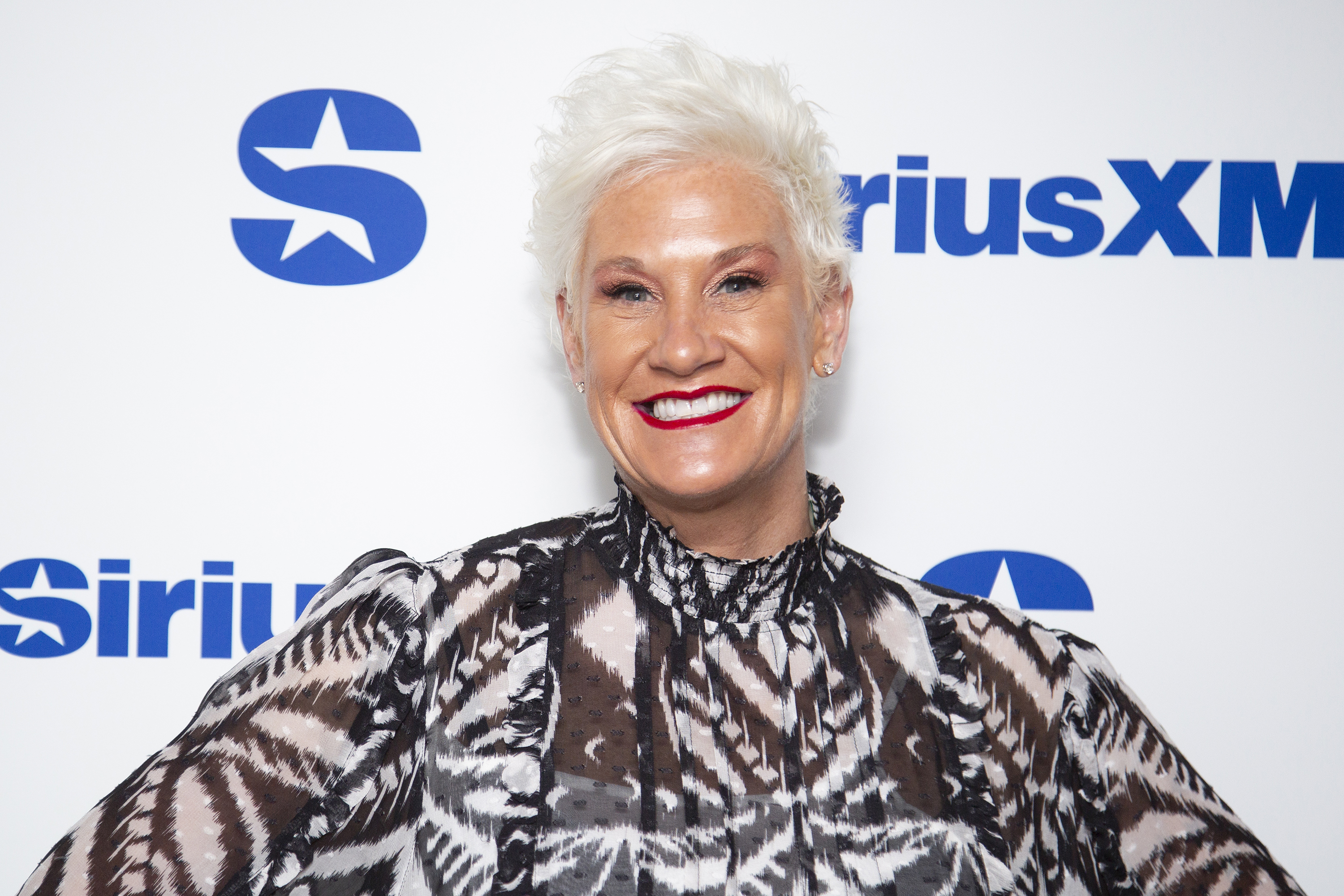 Anne Burrell visita los estudios SiriusXM el 16 de octubre de 2024 en Nueva York. | Fuente: Getty Images