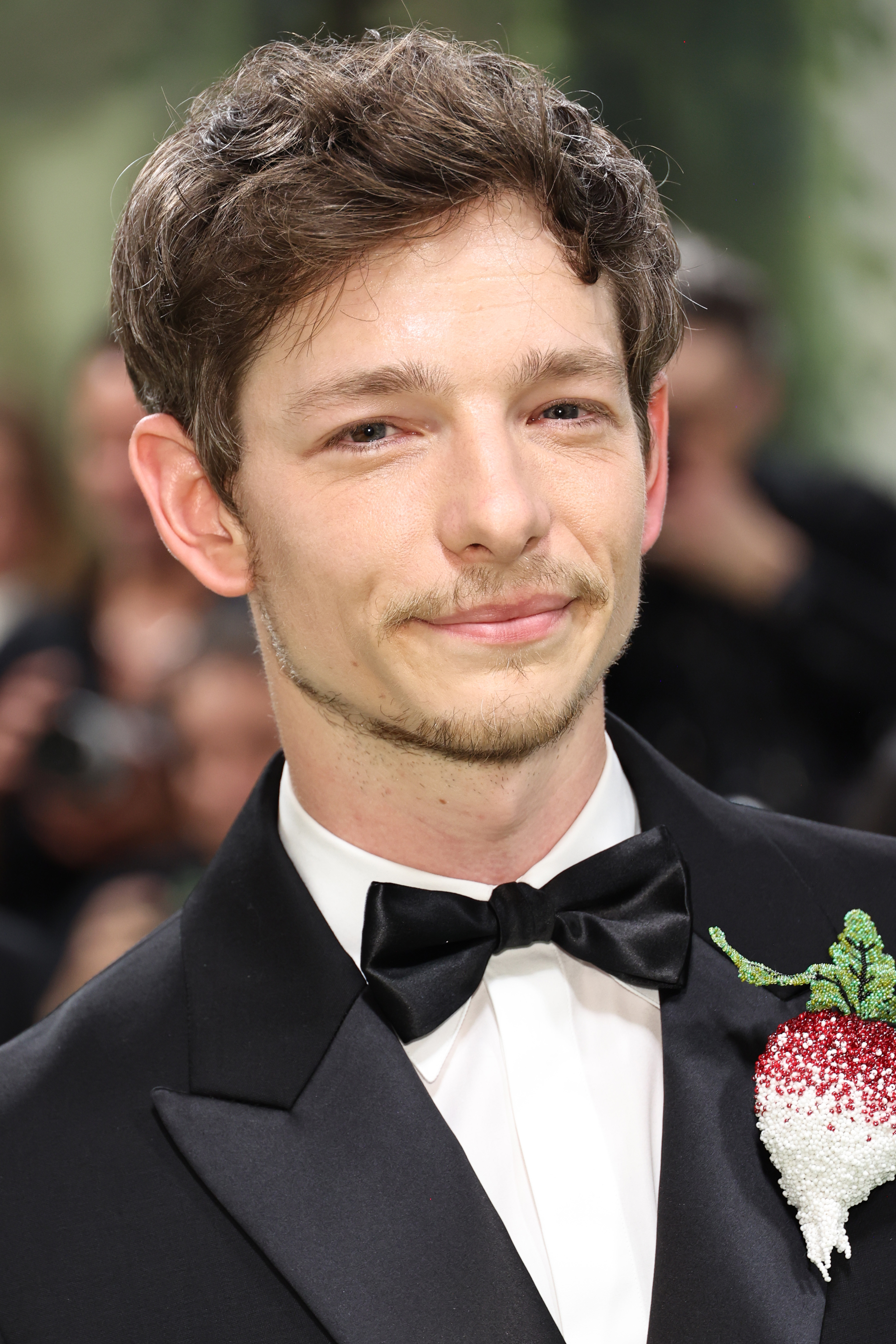 Mike Faist asiste a la Gala Met 2024 en la que se celebra "Sleeping Beauties: Reawakening Fashion" el 6 de mayo de 2024 en Nueva York | Fuente: Getty Images