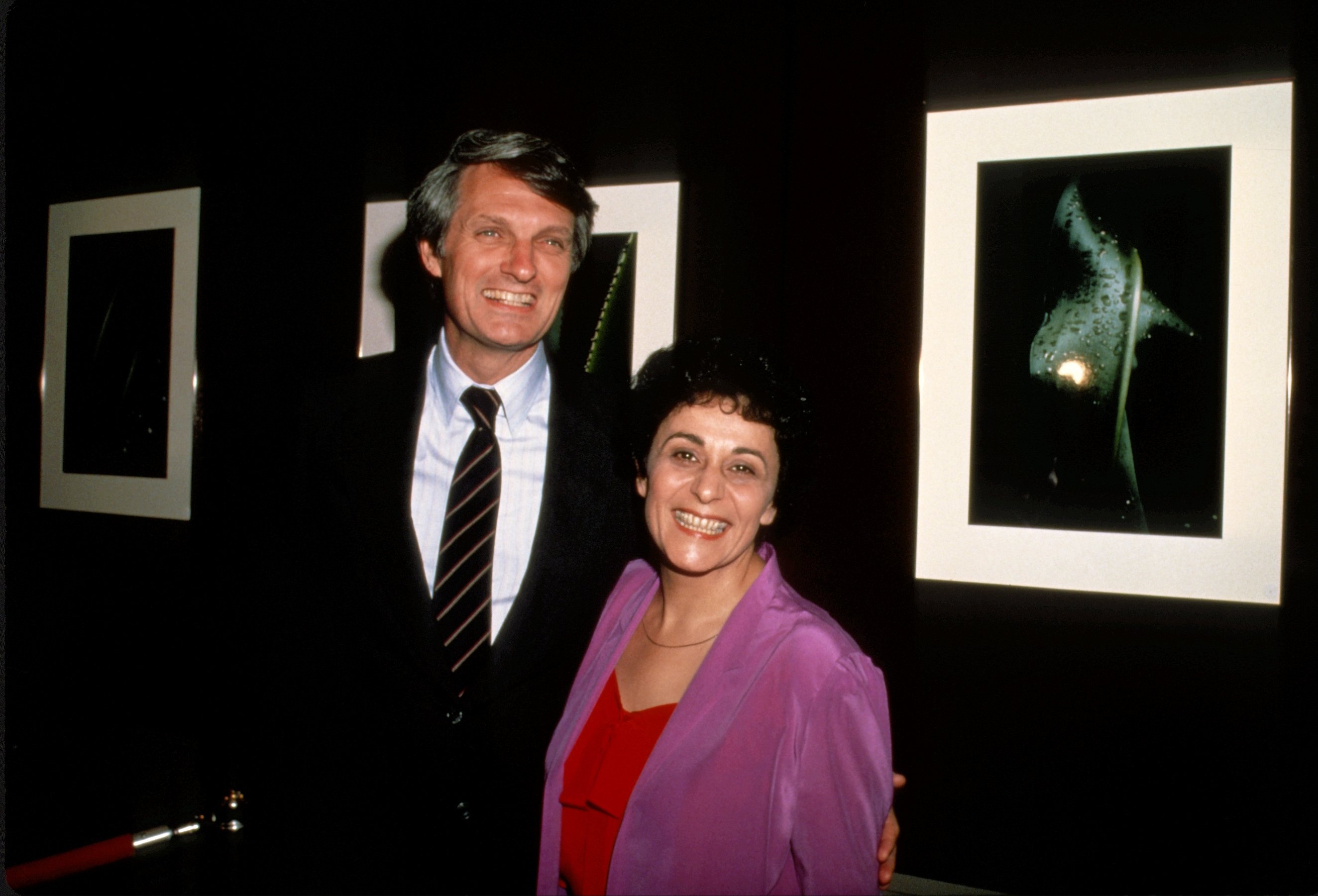 Alan Alda y Arlene Alda alrededor de 1981 en Nueva York. | Foto: Getty Images