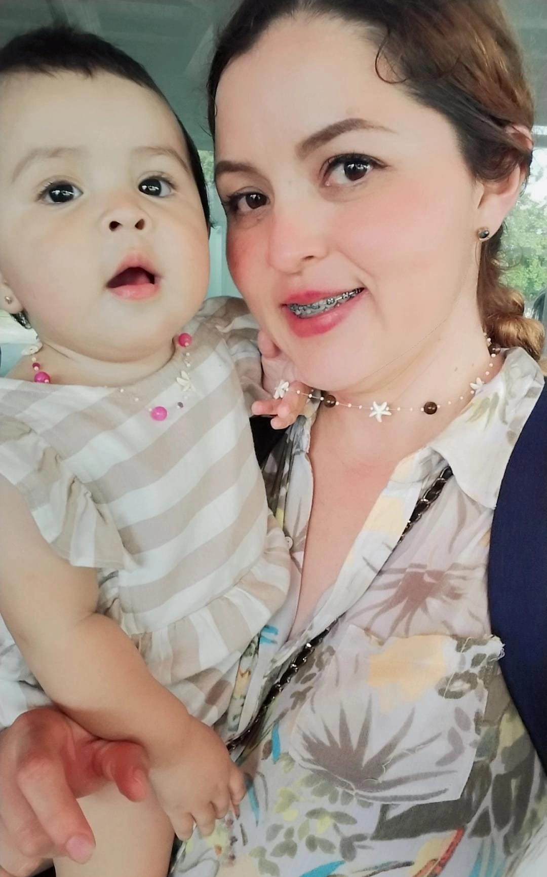 Alejandra Rivas Gómez y su hija, María José | Fuente: facebook.com/alejandra.rivasgomez.9