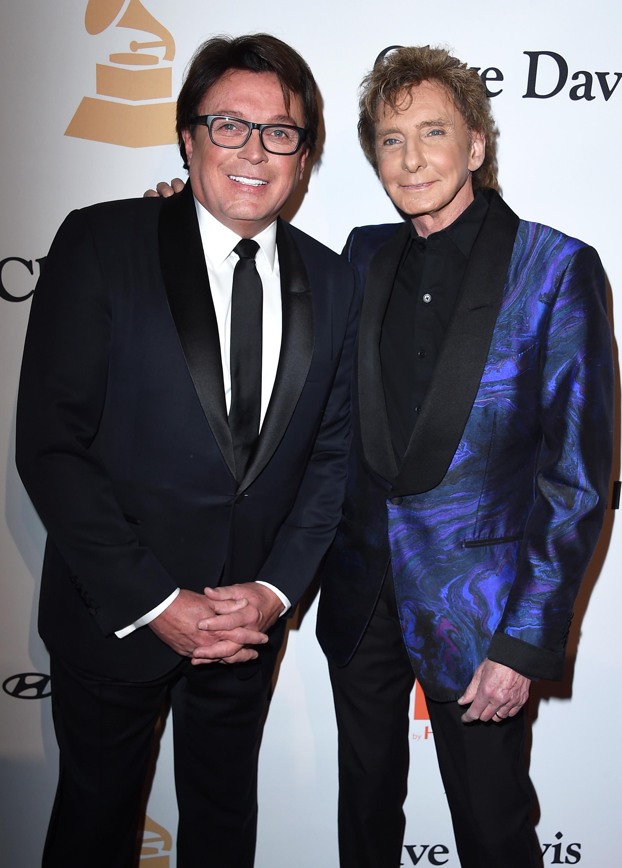 Garry Kief y Barry Manilow en la Gala Pre-Grammy en Beverly Hills, California, el 14 de febrero de 2016 | Fuente: Getty Images