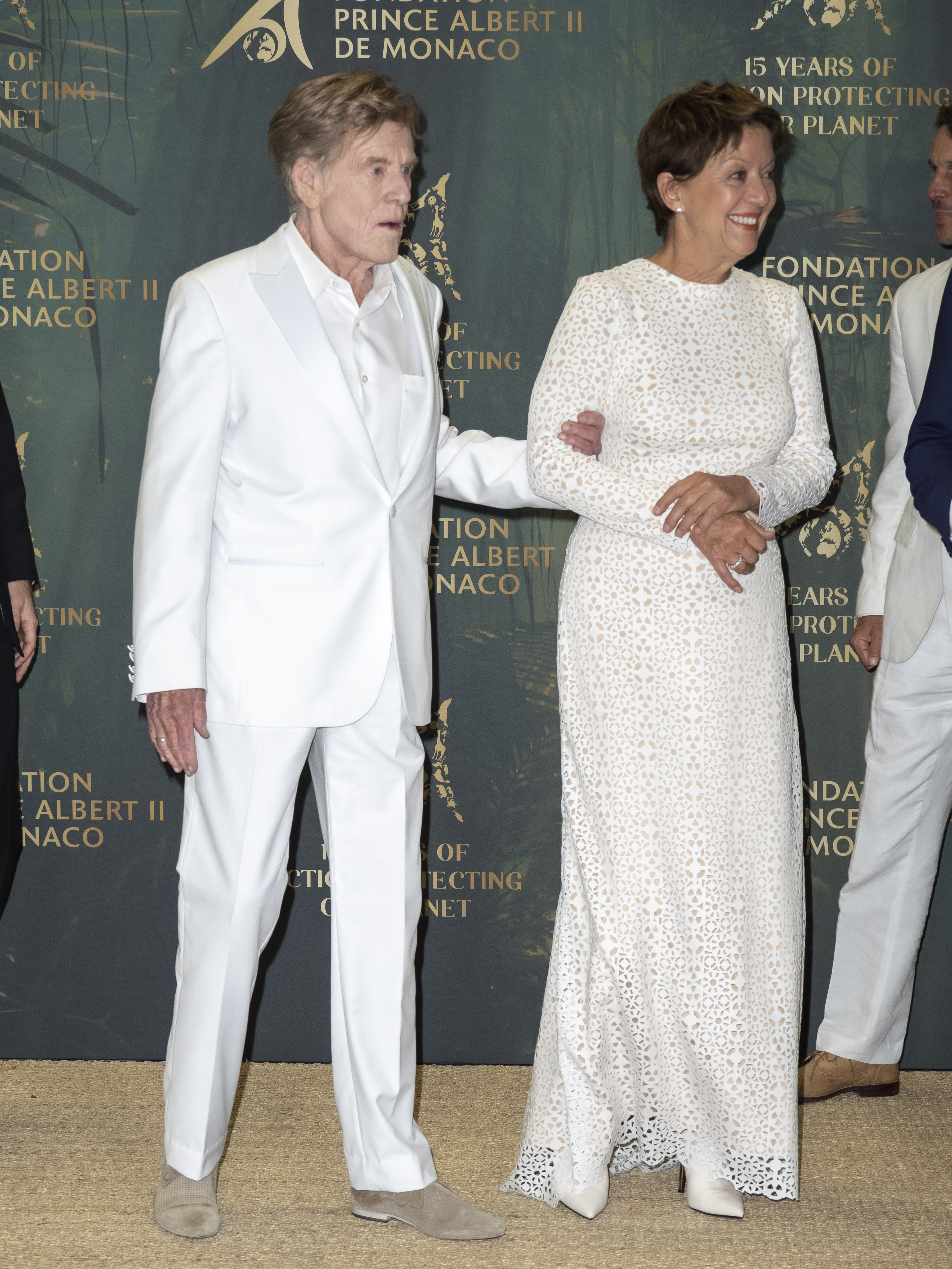 Robert Redford y Sibylle Szaggars el 29 de octubre de 2021, en Mónaco | Fuente: Getty Images