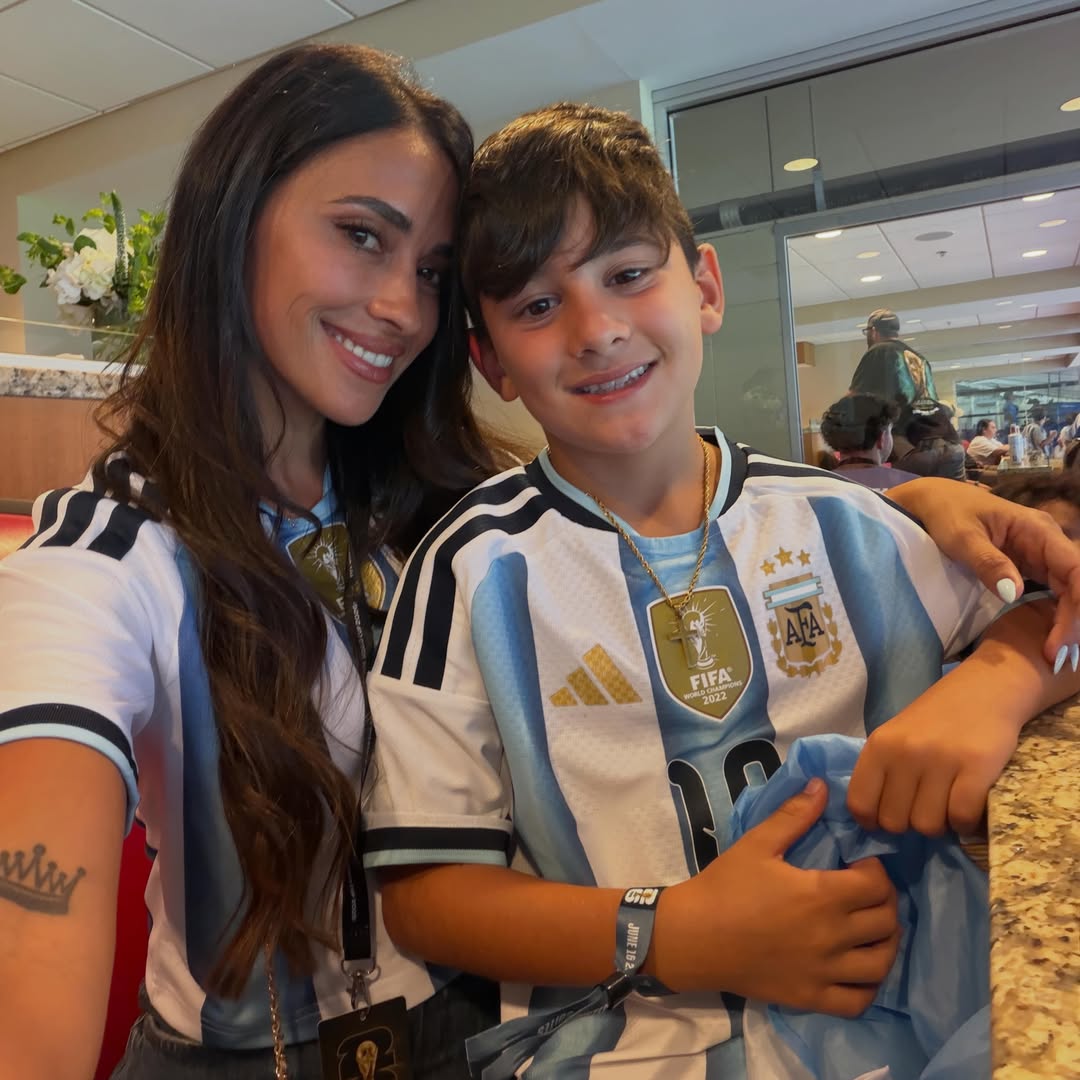 Antonela Roccuzzo junto a Ciro Messi | Fuente: Instagram/antonelaroccuzzo