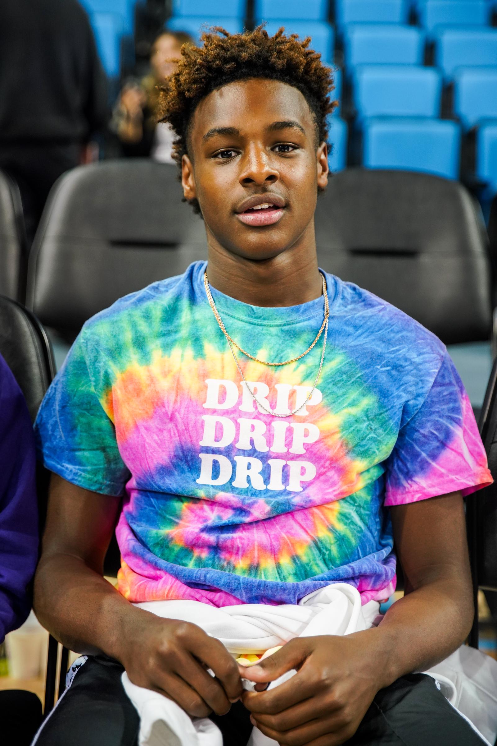 Bronny James tras un partido contra los Bruins de UCLA y los Blue Hose de Presbyterian el 19 de noviembre de 2018 | Fuente: Getty Images