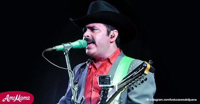 Fanático ebrio lanza botella a cabeza de cantante de Los Tucanes de Tijuana