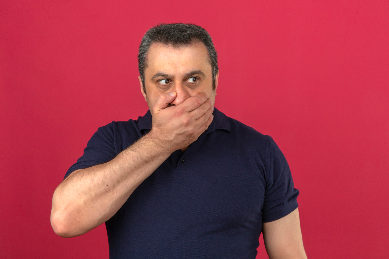 Un hombre agitado | Fuente: Freepik