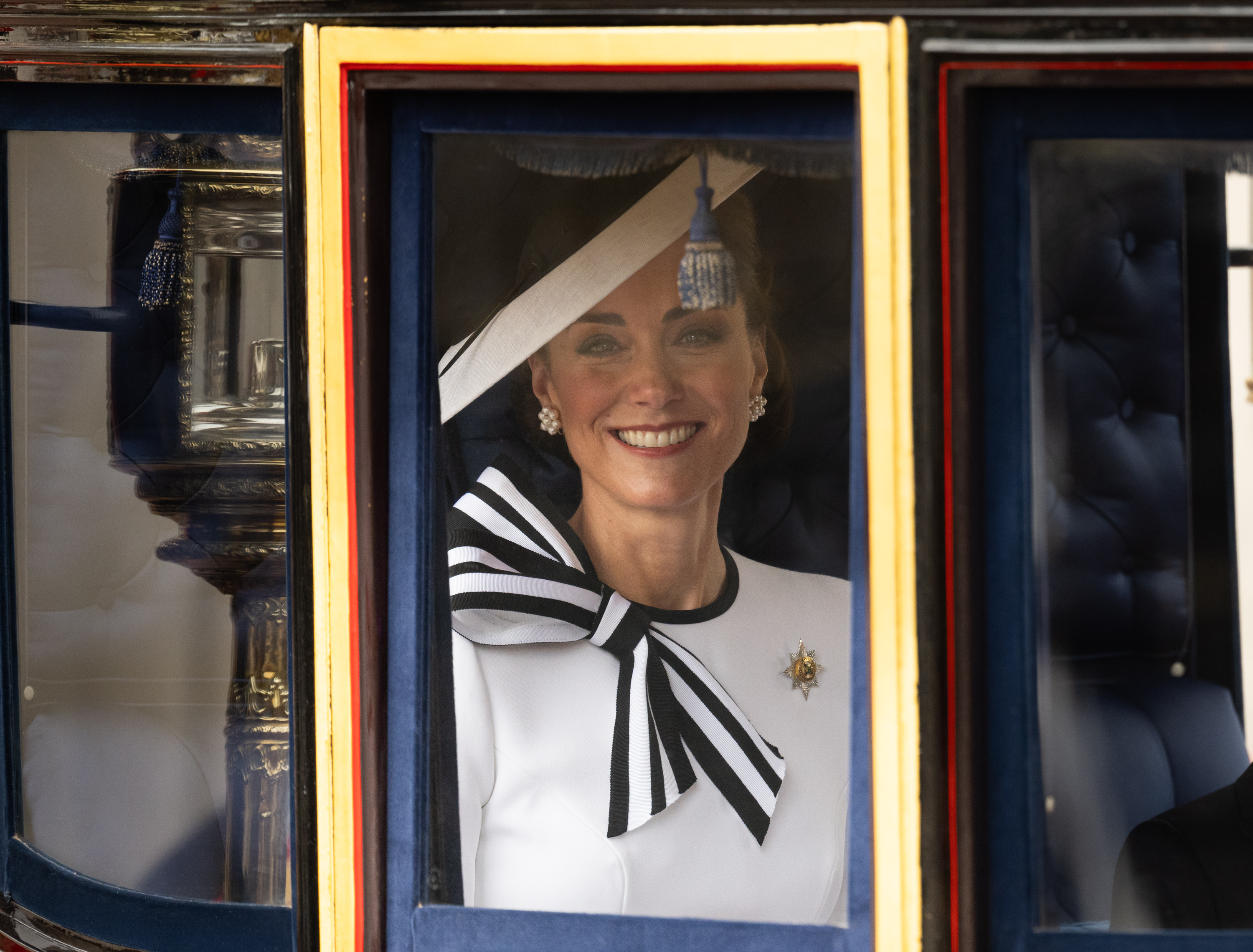 La Princesa de Gales, Catherine, llega al Palacio de Buckingham antes del Desfile del Cumpleaños del Rey "Trooping the Colour" en Londres el 15 de junio de 2024 | Fuente: Getty Images