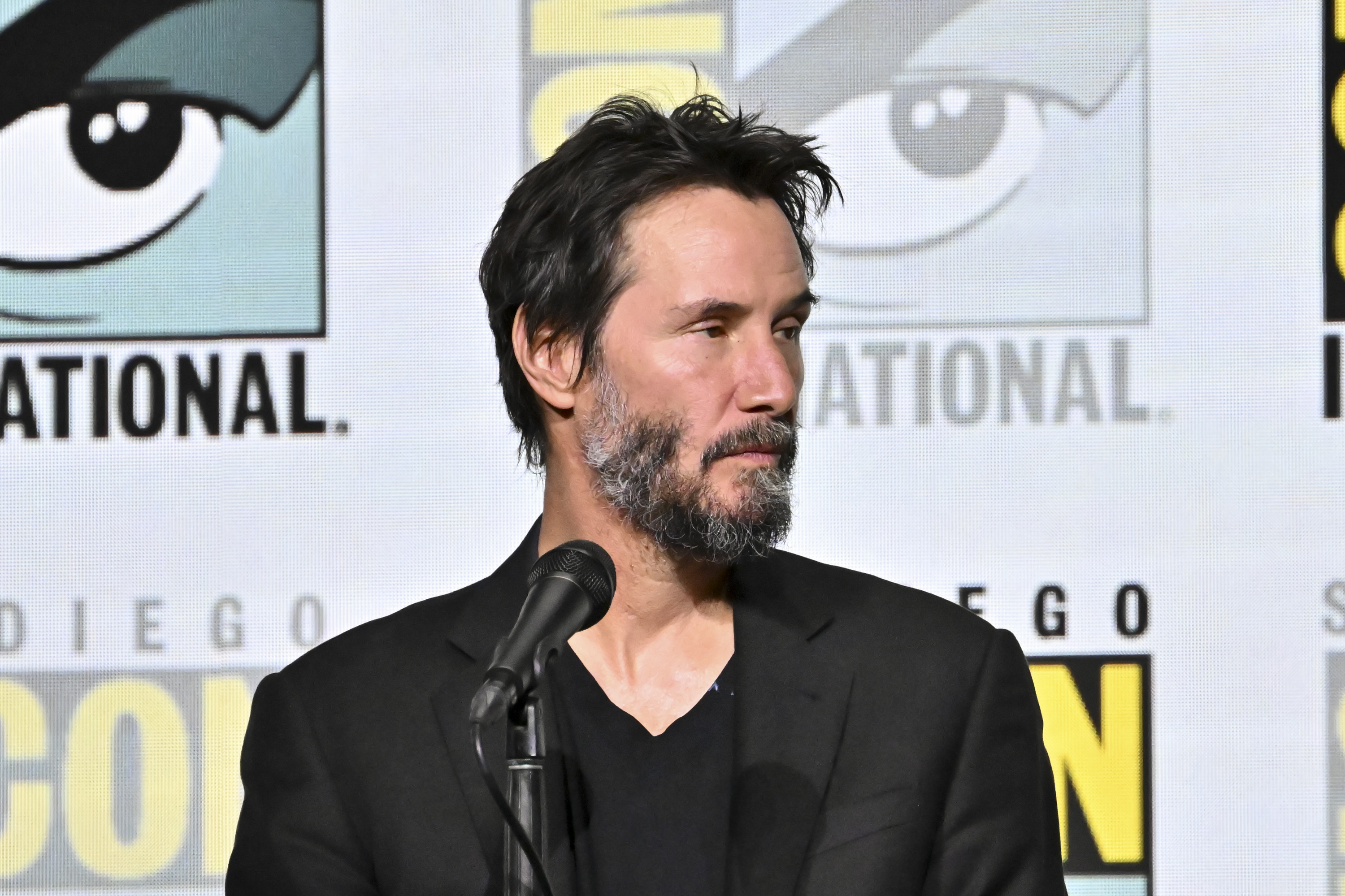 Keanu Reeves habla en el escenario de la 2024 San Diego International Comic-Con el 27 de julio de 2024 | Fuente: Getty Images