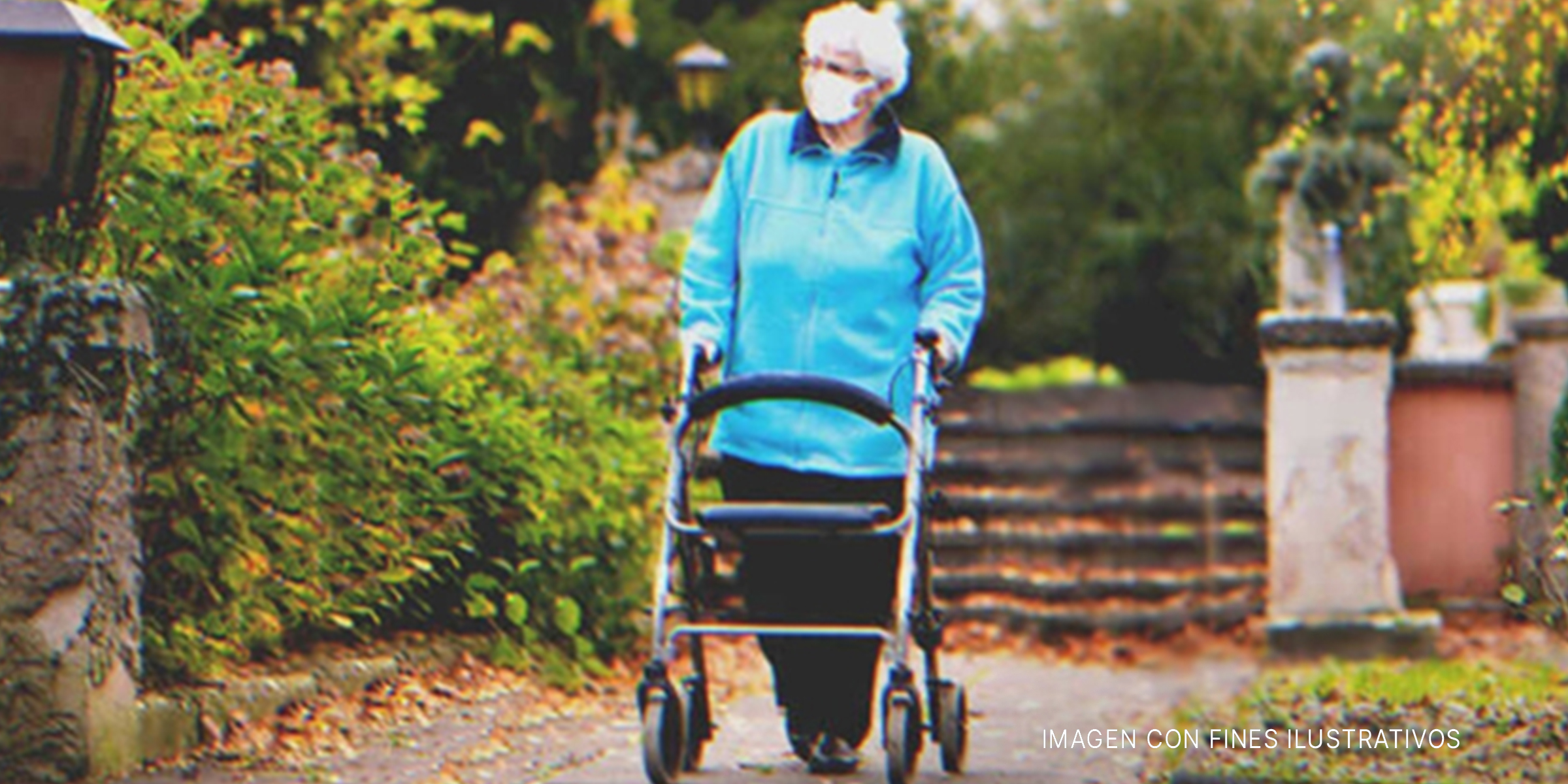 Una anciana con andadera | Foto: Shutterstock