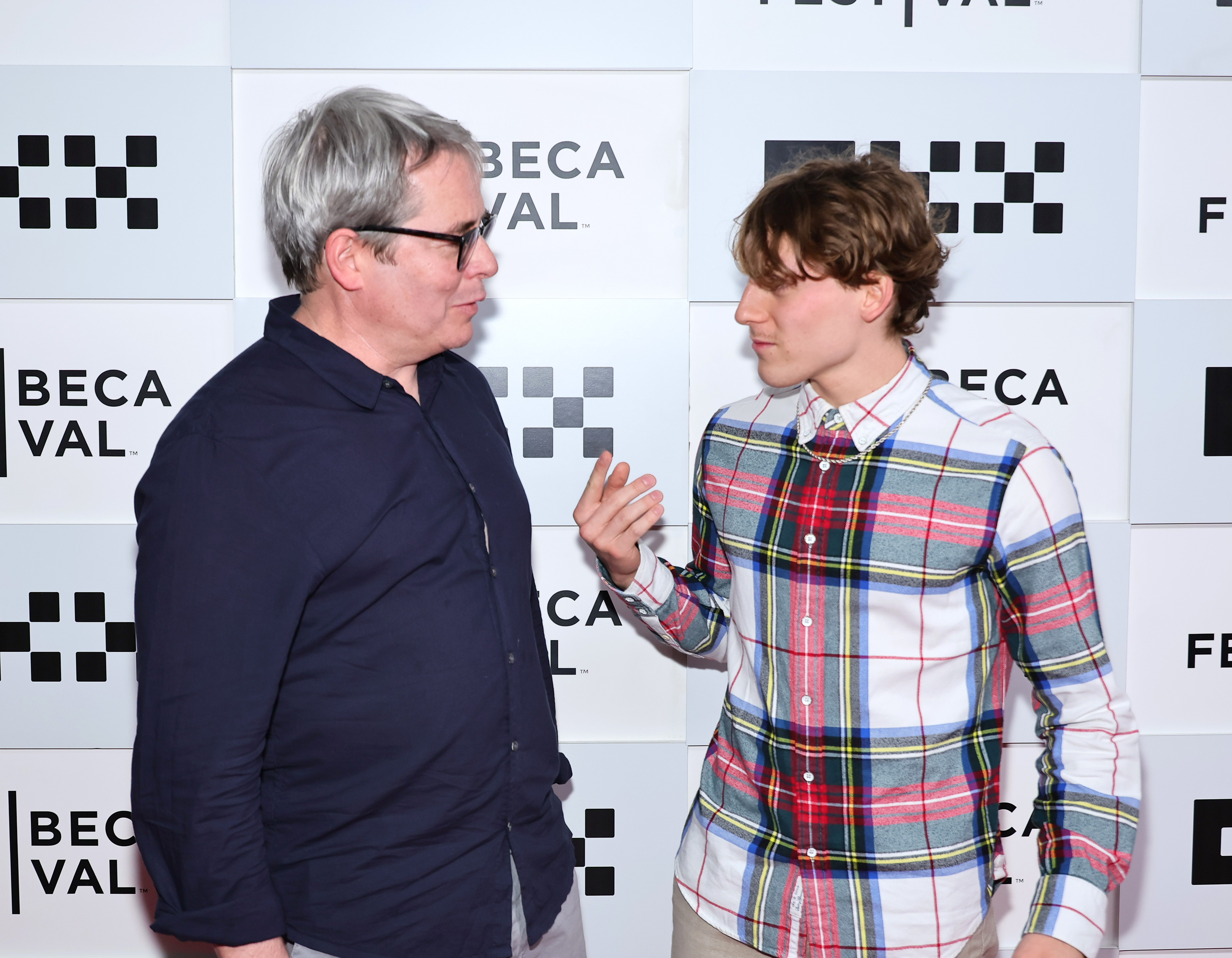 James Wilkie acompañó a su padre al Festival de Tribeca en 2023, donde se estrenó el documental de Matthew Broderick, The Lionheart, que explora la vida y la carrera automovilística del piloto de NASCAR Dan Wheldon. | Fuente: Getty Images.