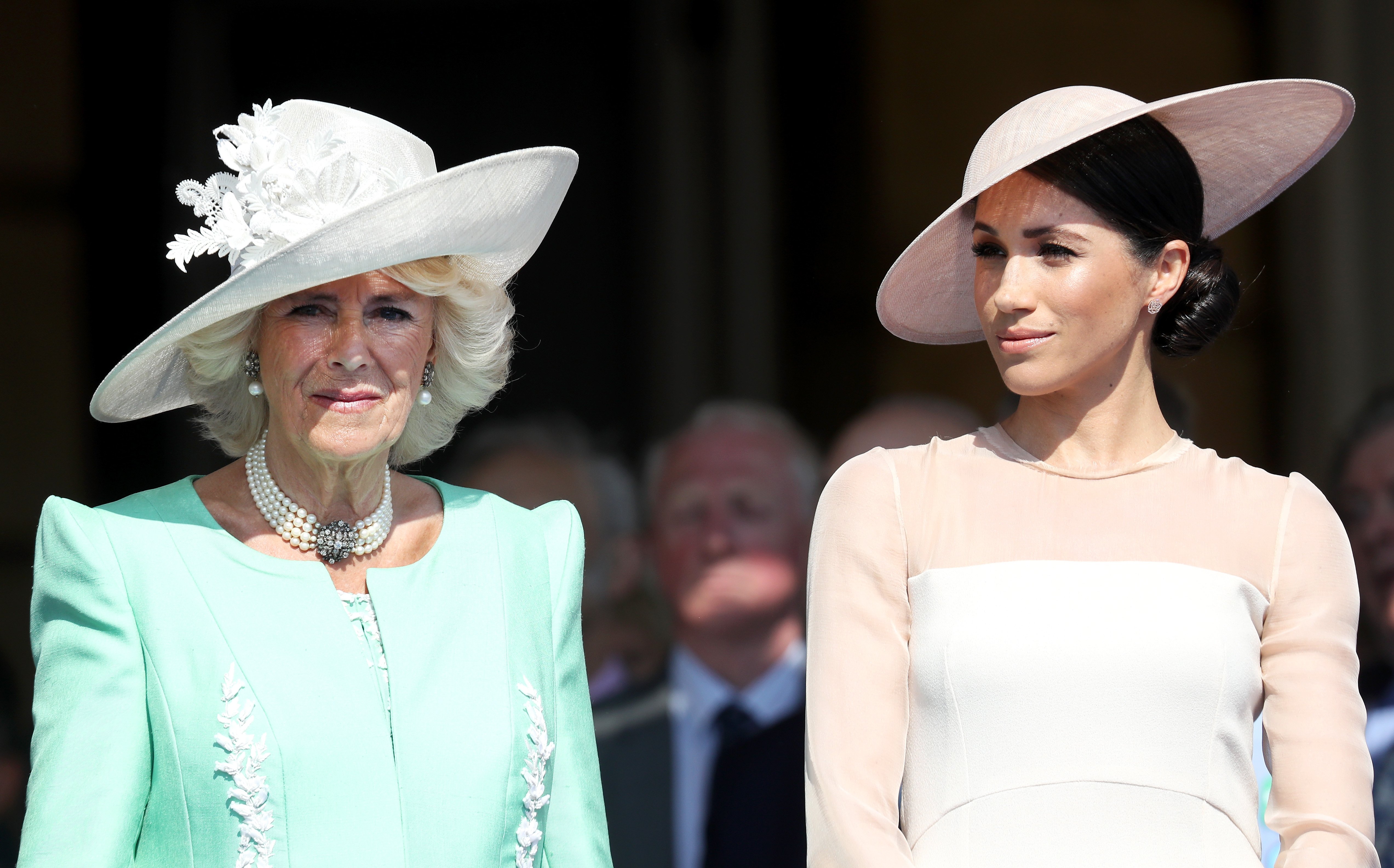 Meghan Markle y Camilla en Londres, en 2018. | Foto: Getty Images