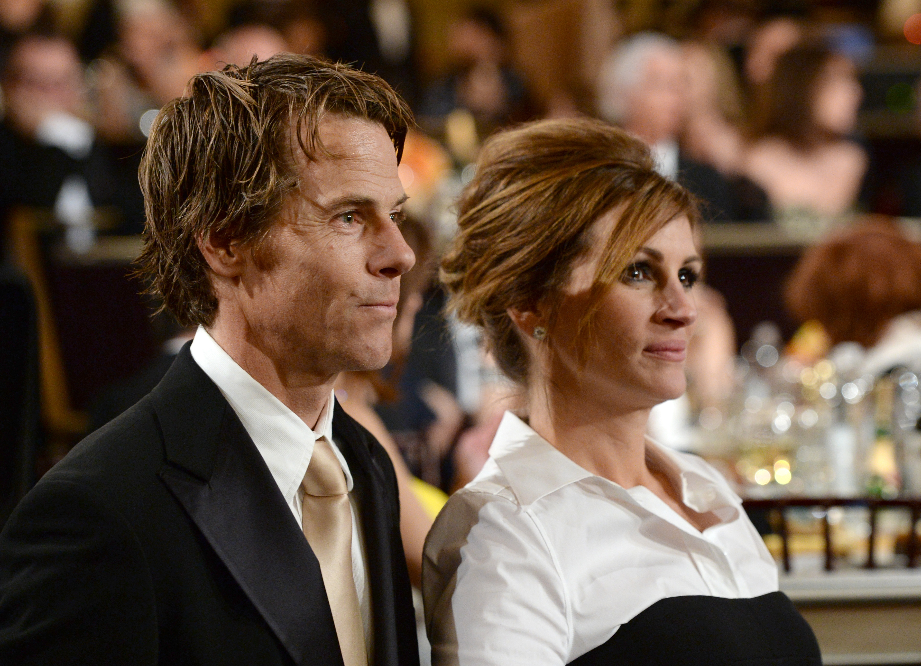 Daniel Moder y Julia Roberts en la 71ª edición de los Globos de Oro en Beverly Hills, California, el 12 de enero de 2014 | Fuente: Getty Images