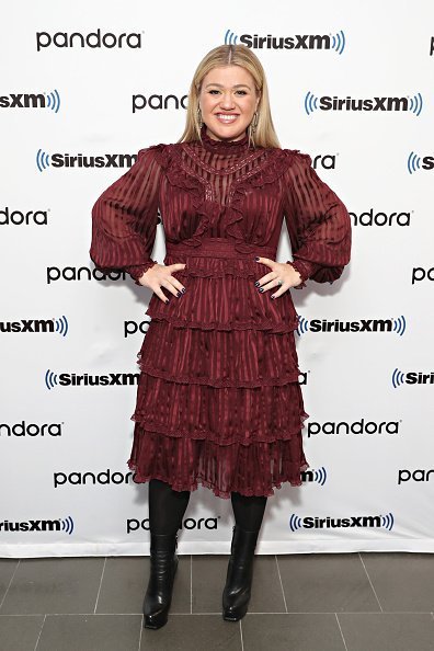 La cantante Kelly Clarkson en los estudios SiriusXM el 9 de septiembre de 2019. | Imagen: Getty Images