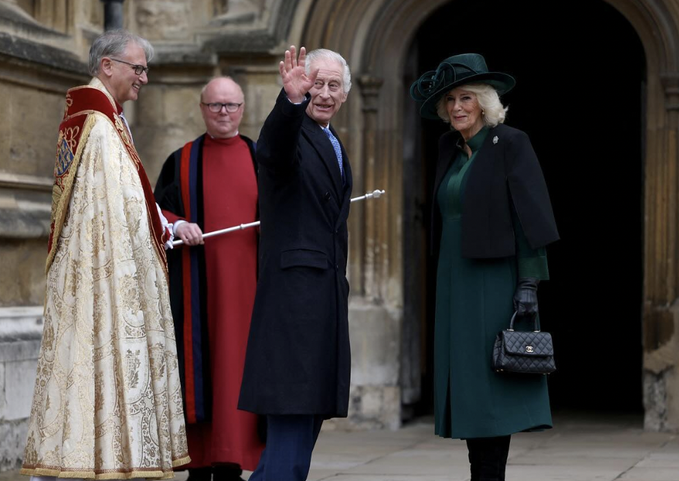 La reina Camilla y el rey Charles III en un post de Instagram del 1 de abril de 2024 | Foto: Instagram.com/theroyalfamily/