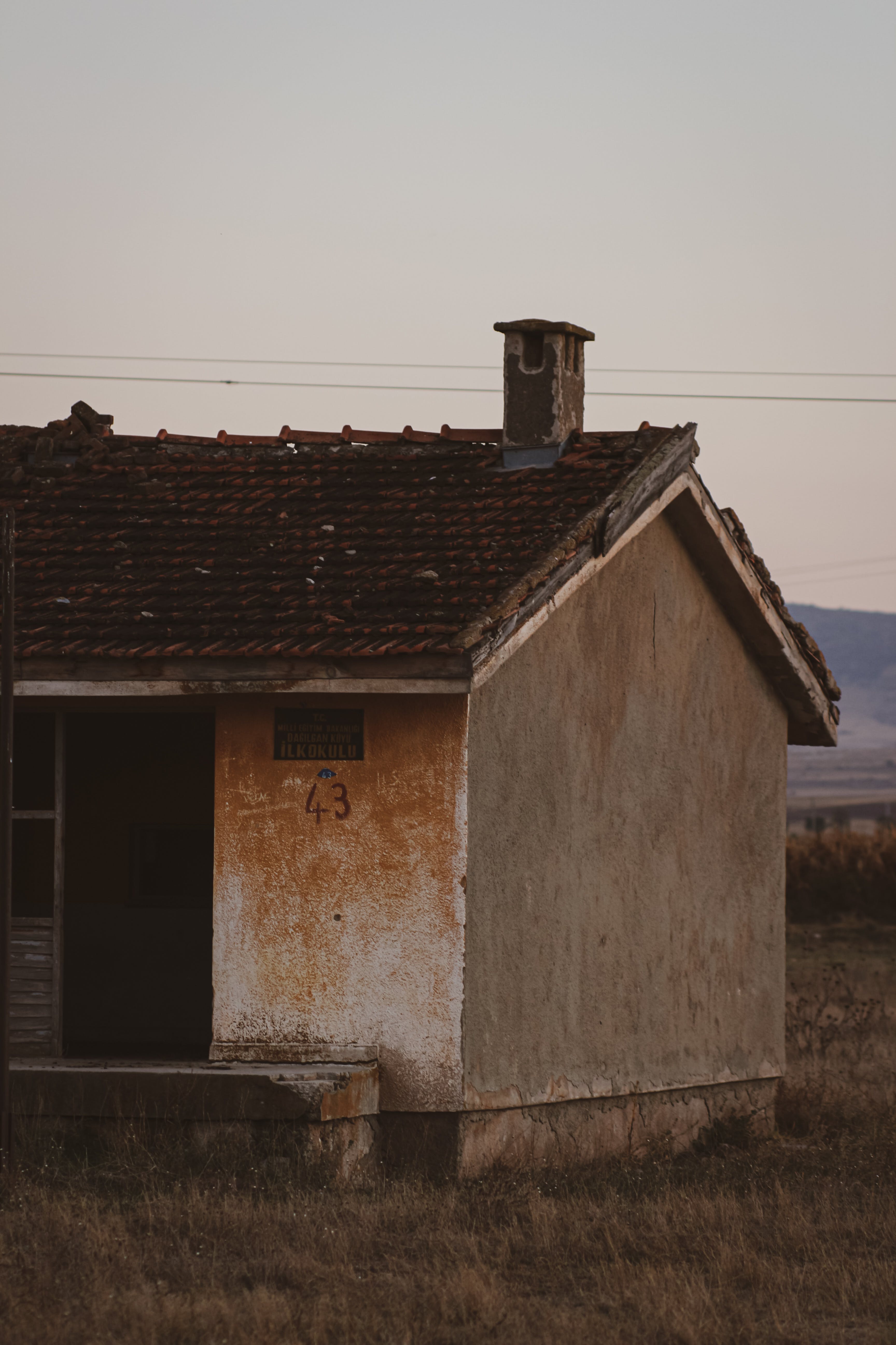 Una vieja casa en una granja. | Fuente: Pexels
