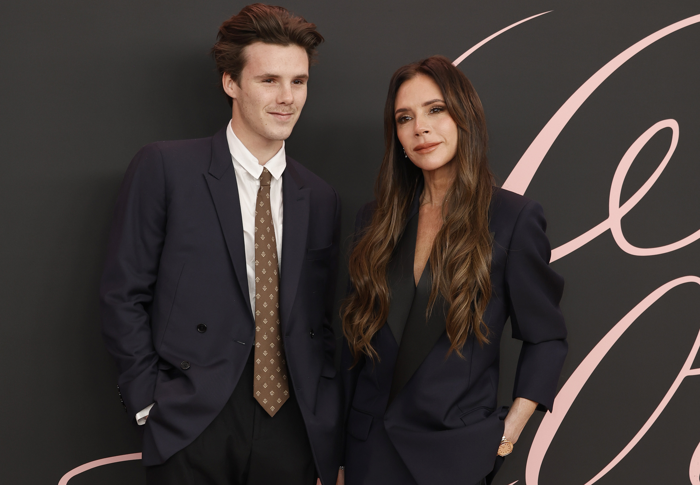 Cruz y Victoria Beckham en el estreno de "Lola" en el Regency Bruin Theatre el 3 de febrero de 2024, en Los Ángeles, California | Fuente: Getty Images