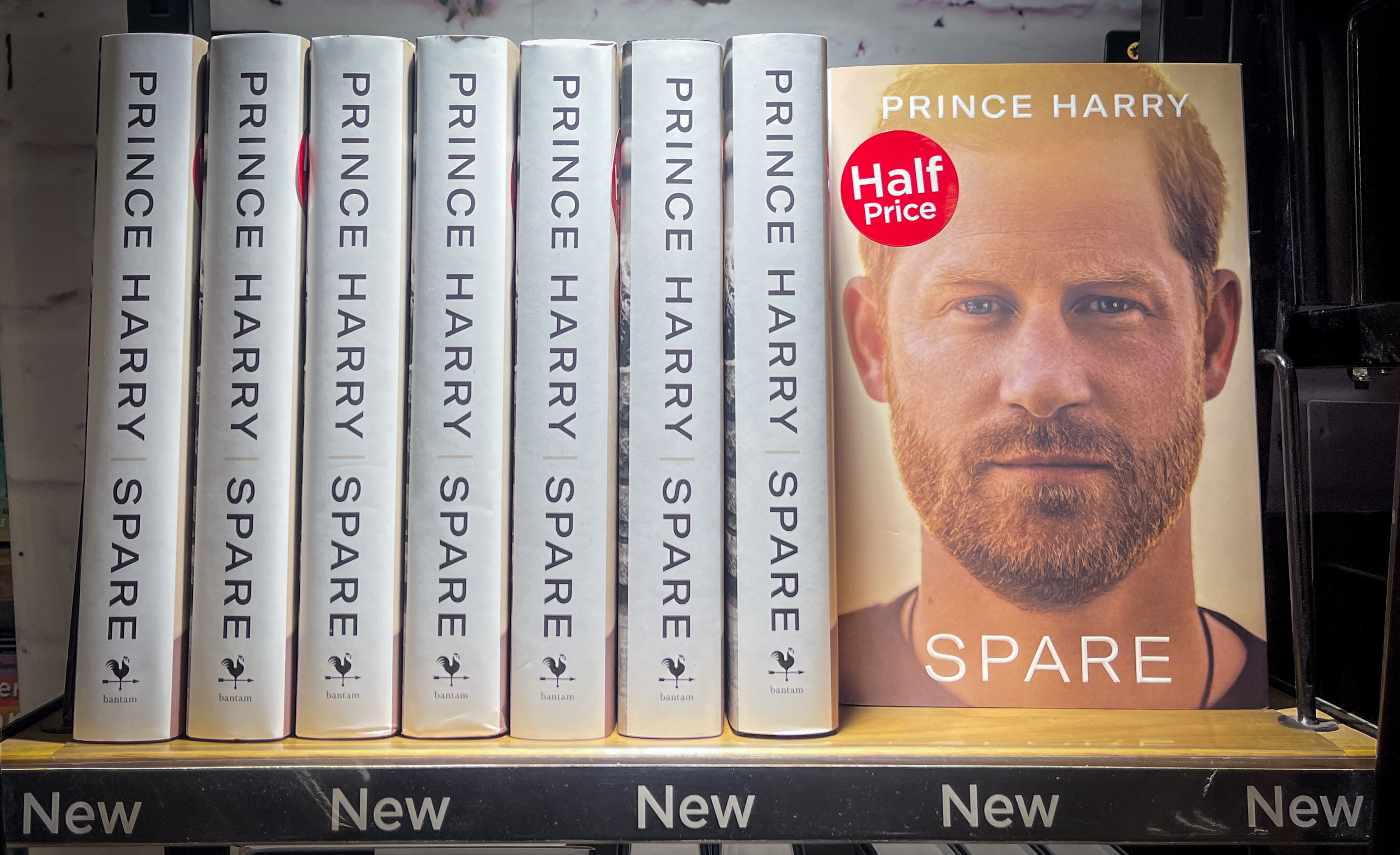 Ejemplares de "Spare" en una librería de Bath, Inglaterra, el 11 de enero de 2023 | Fuente: Getty Images