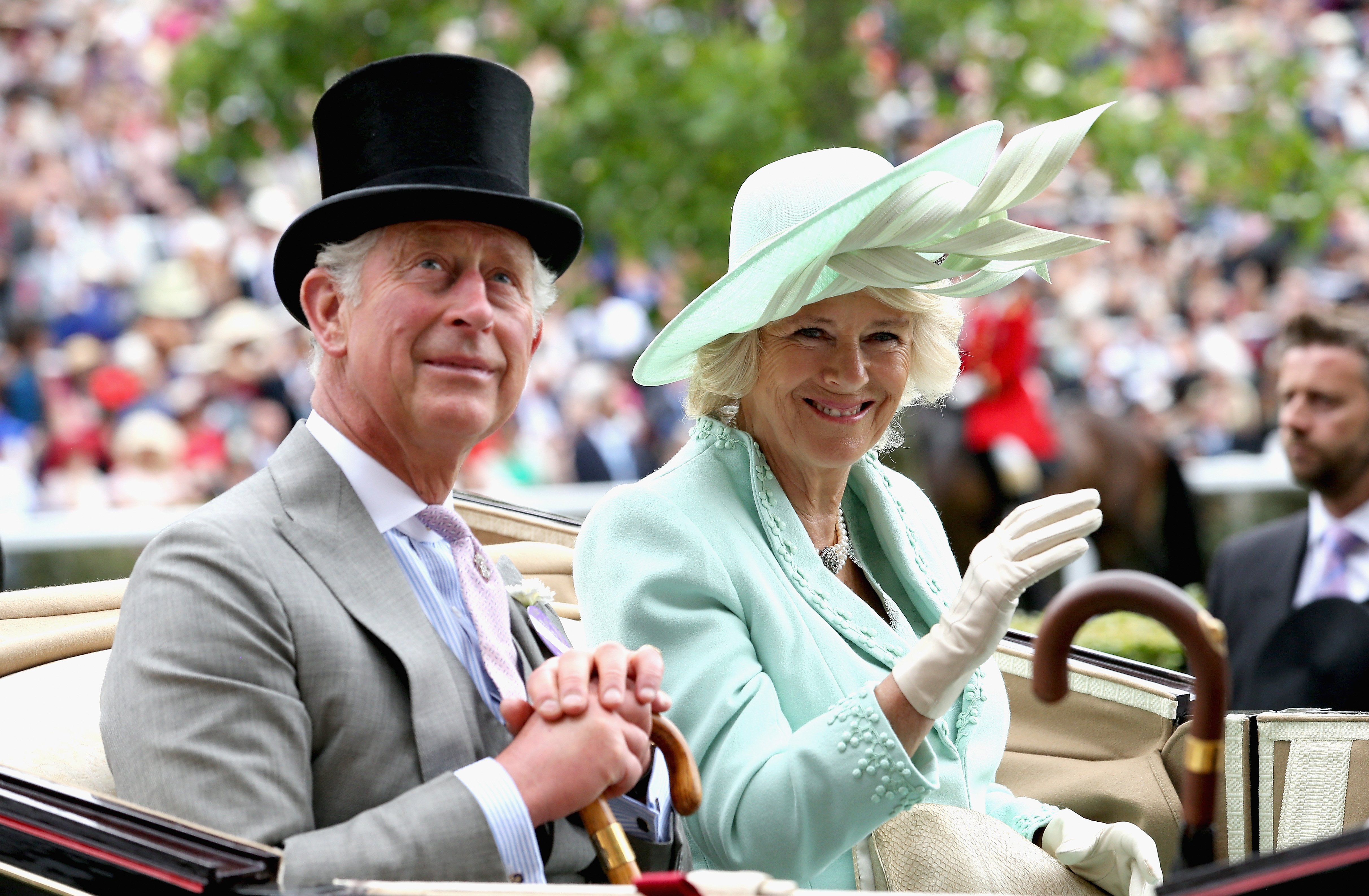 El rey Charles III y la reina consorte Camilla en Ascot, Inglaterra, en 2015. | Foto: Getty Images