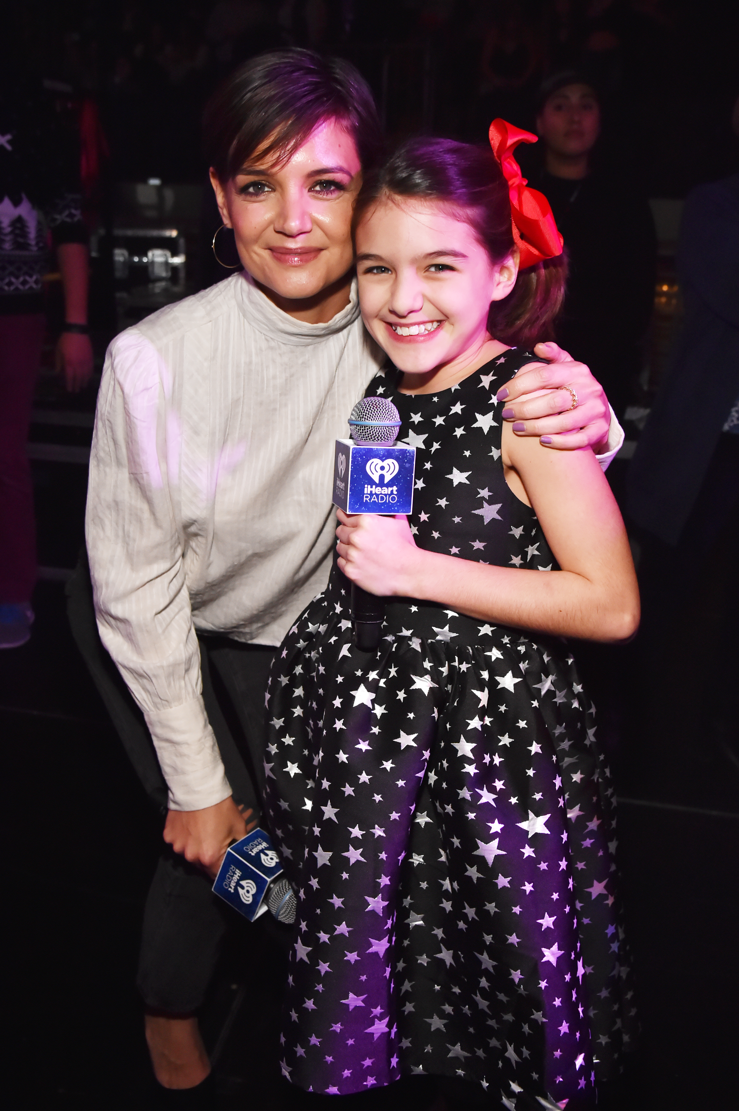 Katie Holmes y Suri Cruise asisten al Z100's Jingle Ball 2017 el 8 de diciembre de 2017 en Nueva York | Foto: Getty Images