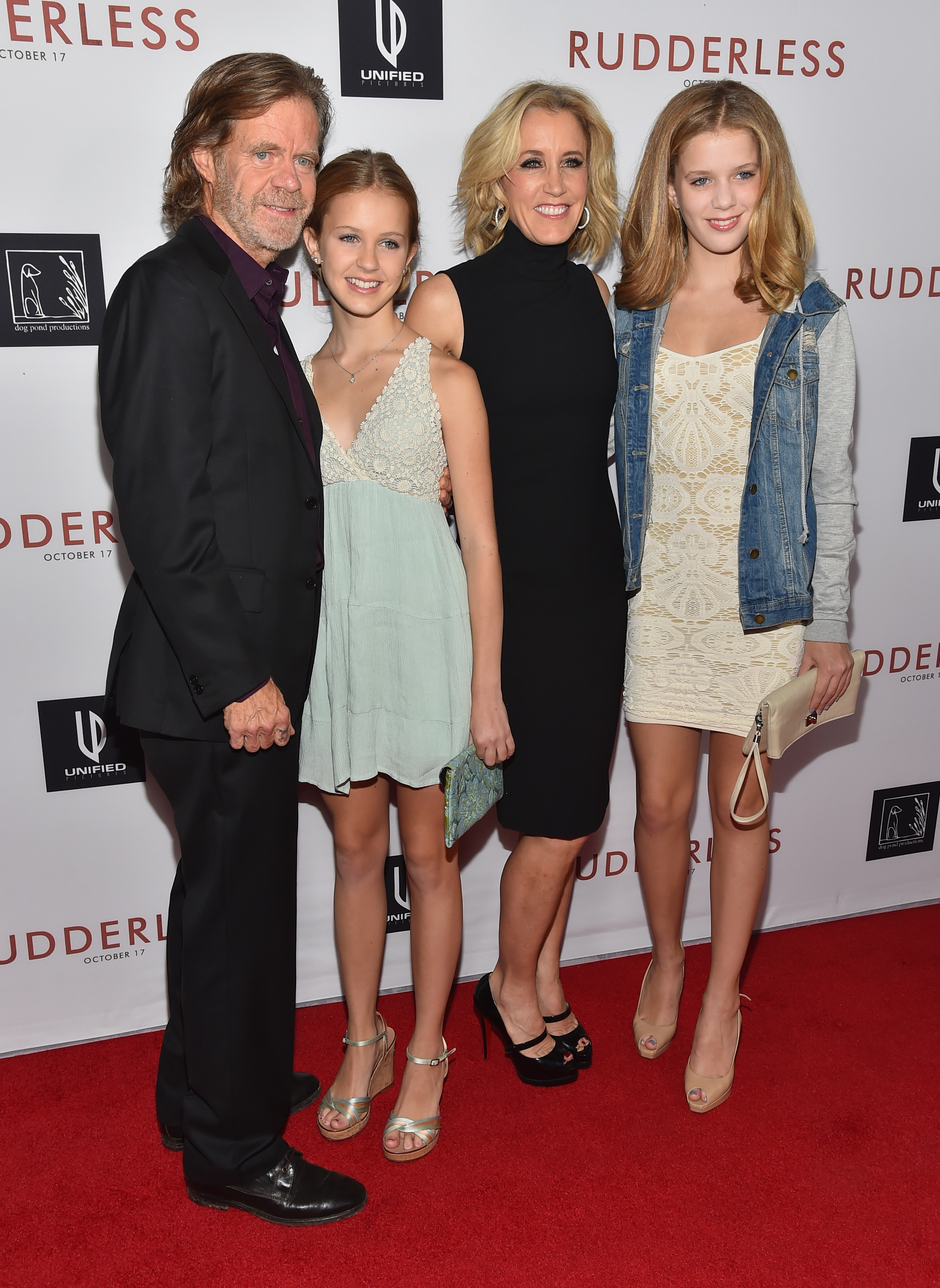 William H. Macy, Grace Macy, Felicity Huffman y Sophia Macy asisten a la proyección de "Rudderless" el 7 de octubre de 2014 en Los Ángeles, California | Fuente: Getty Images