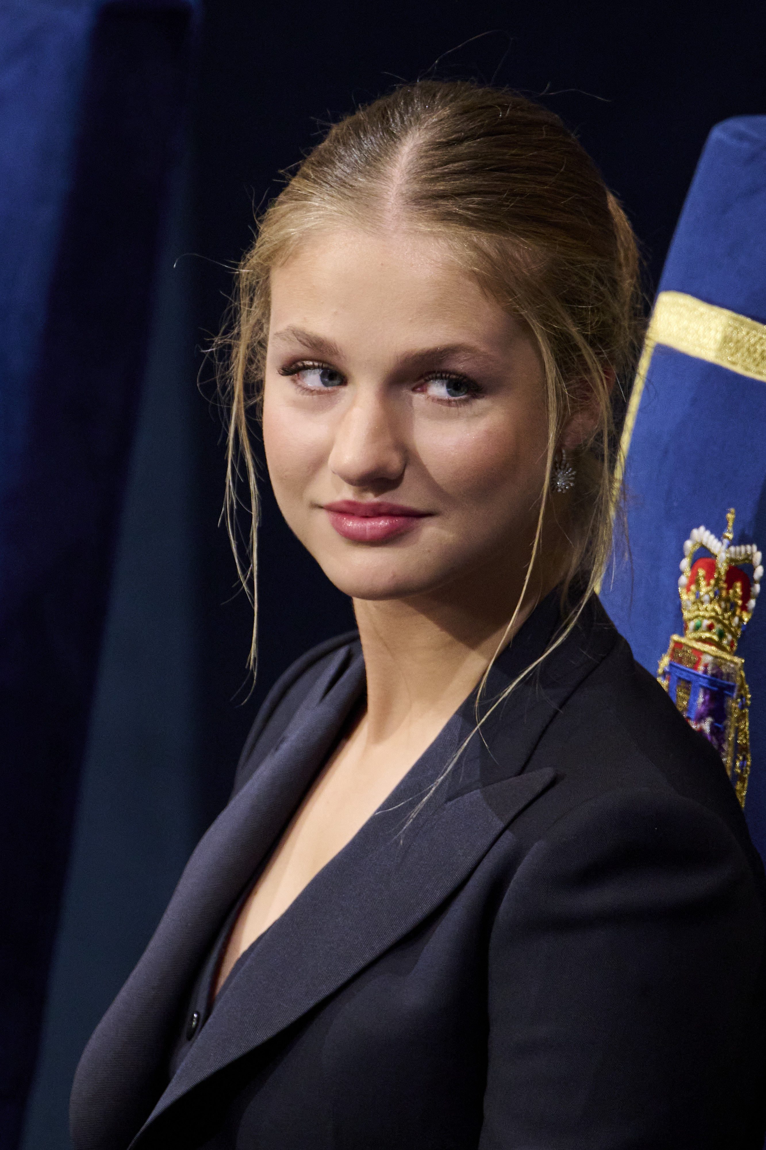 La princesa Leonor de España asiste a la entrega de los Premios Princesa de Asturias 2024 en el Teatro Campoamor el 25 de octubre de 2024 en Oviedo, España.