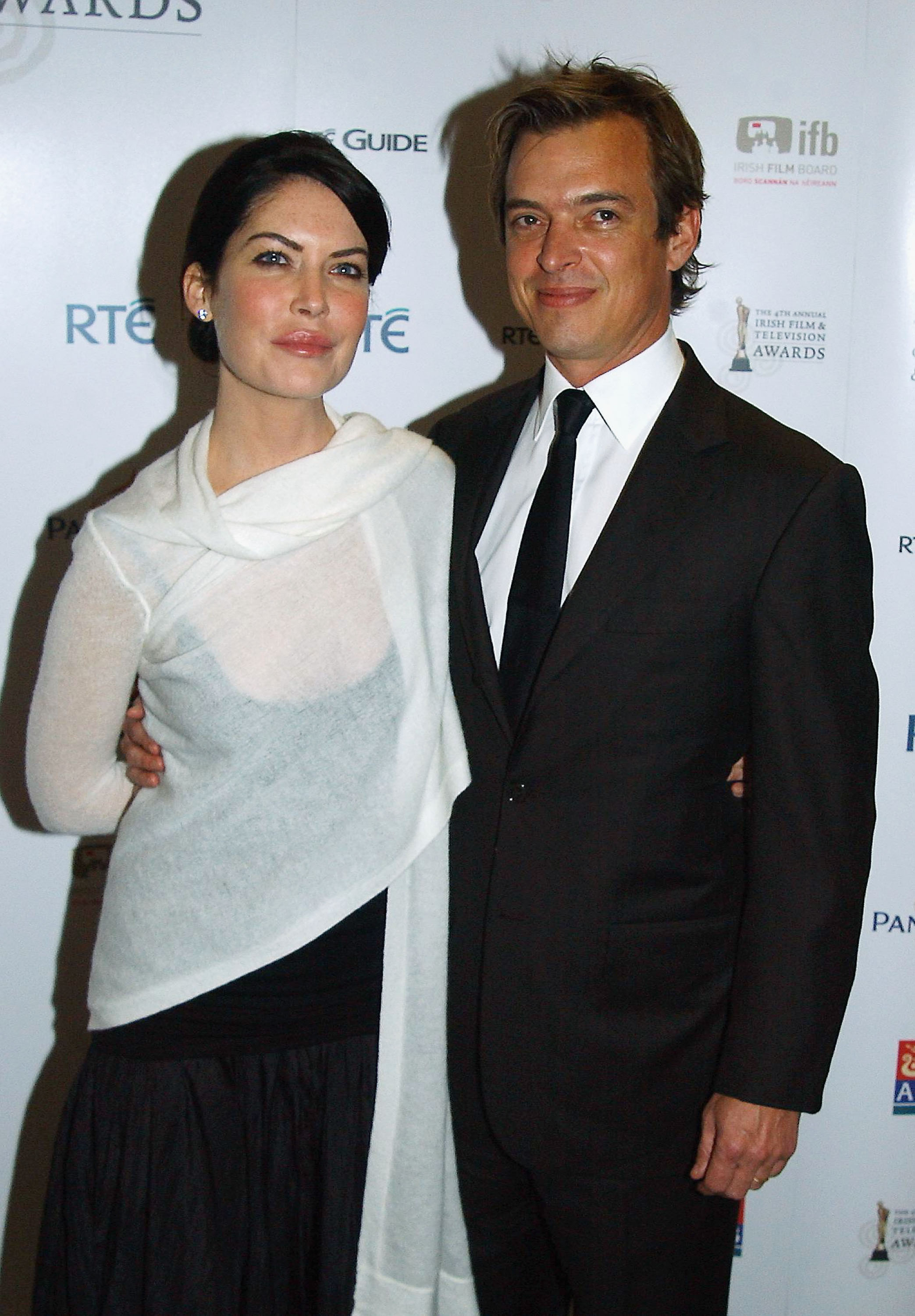 Lara Flynn Boyle y su marido Donald Ray Thomas asisten a la 4ª edición de los Premios del Cine y la Televisión Irlandeses | Fuente: Getty Images