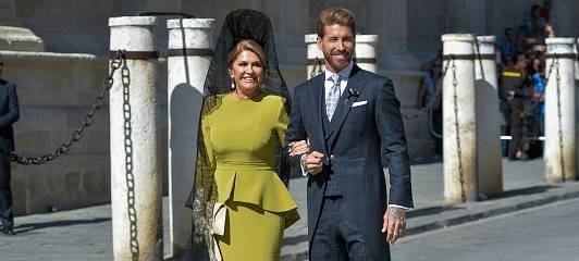 Sergio Ramos y Paqui García, su madre, el día de su boda. || Fuente: Getty Images