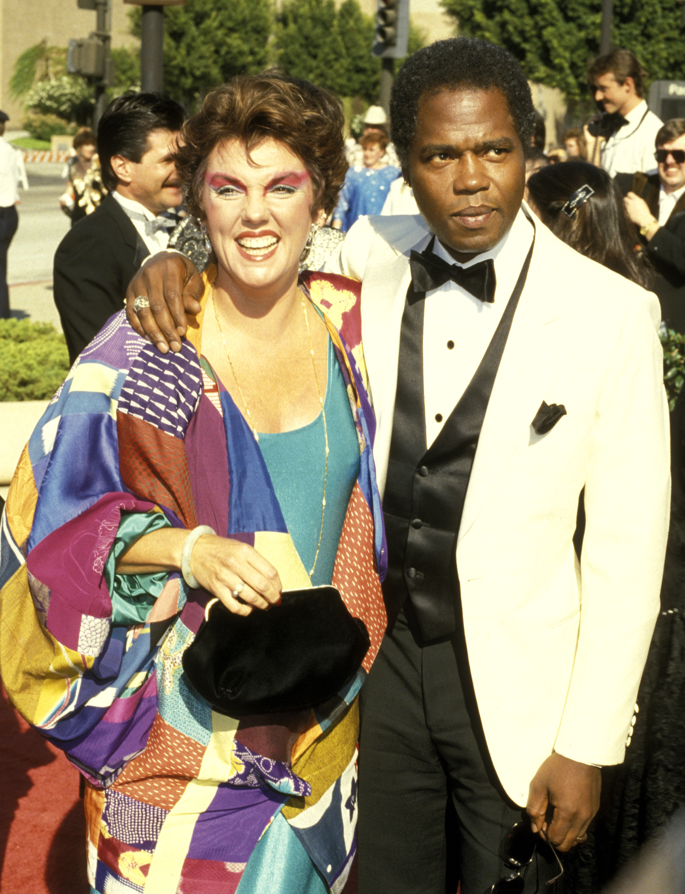 Tyne Daly y Georg Stanford Brown durante la 38.ª edición de los Premios Primetime Emmy, celebrada el 21 de septiembre de 1986 en Pasadena, California. | Fuente: Getty Images