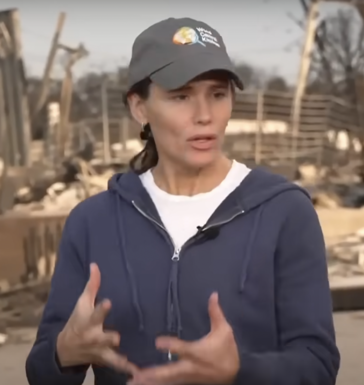 Jennifer Garner durante una entrevista tras el incendio forestal de Los Ángeles | Fuente: YouTube/MSNBC