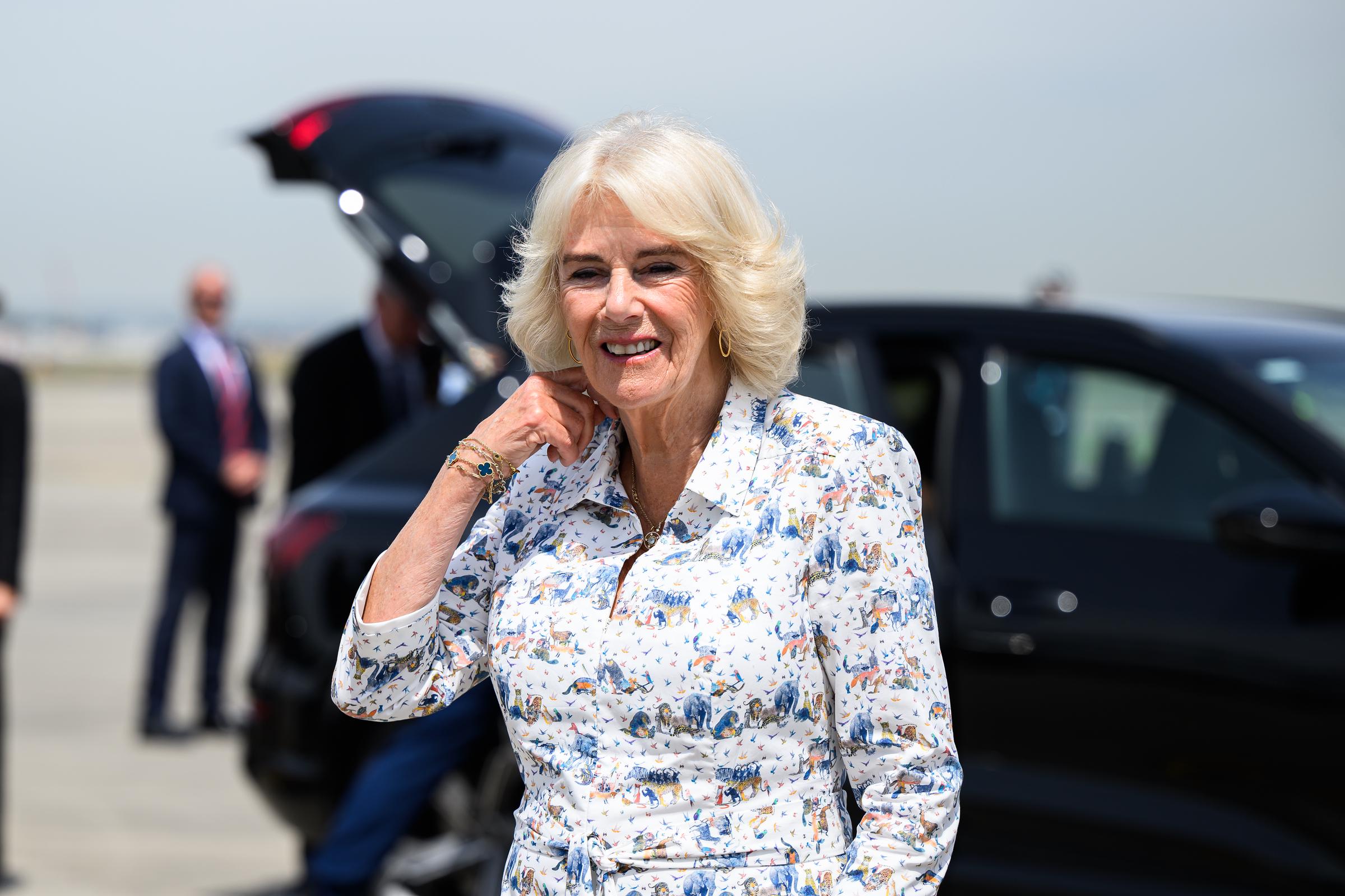 La reina Camilla en el Aeropuerto Kingsford Smith de Sídney el 23 de octubre de 2024, en Sídney, Australia | Fuente: Getty Images