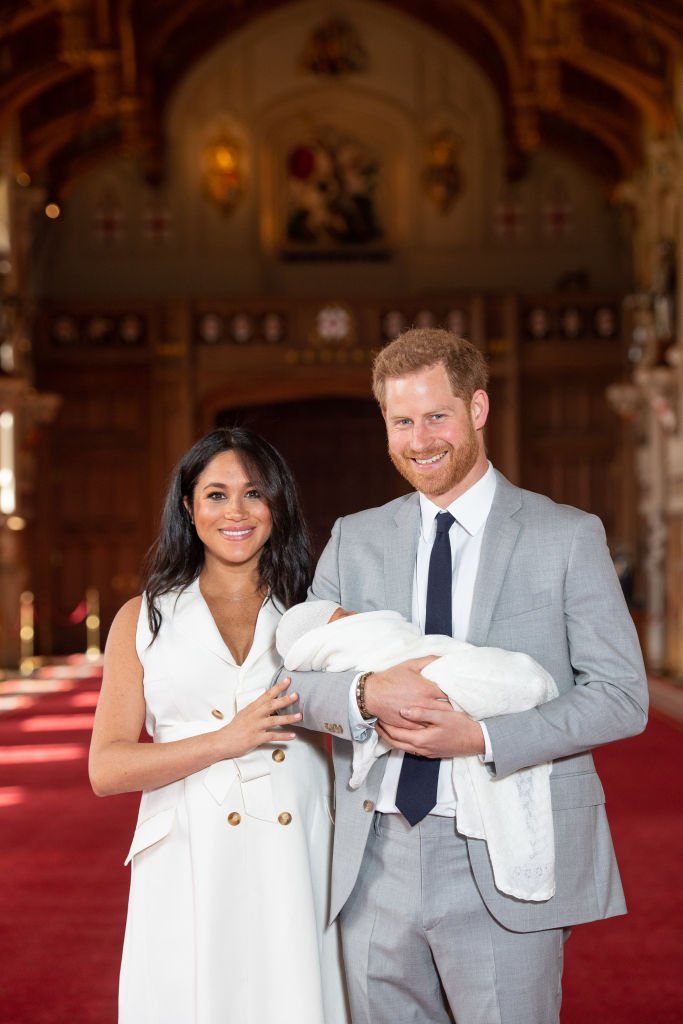 Meghan y Harry presentando al bebé de Sussex, 8 de mayo de 2019. | Getty Images