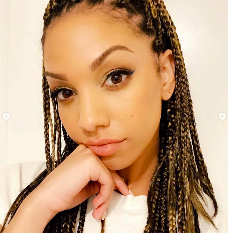 Corinne Foxx posando para una foto publicada el 16 de febrero de 2024 | Foto: Instagram/iamjamiefoxx