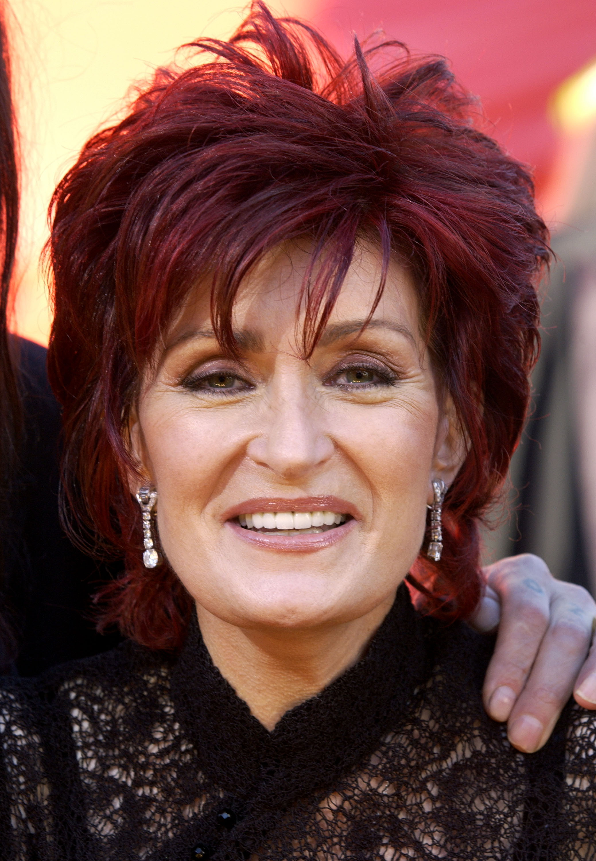 Sharon Osbourne durante la 54 edición de los Premios Emmy en el Shrine Auditorium de Los Ángeles, California, el 22 de septiembre de 2002 | Fuente: Getty Images