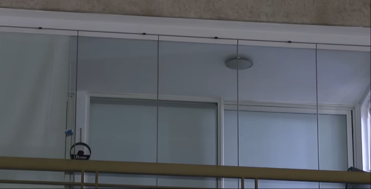 Detalle del edificio desde donde cayó Isidora | Fuente: YouTube/@T13_cl